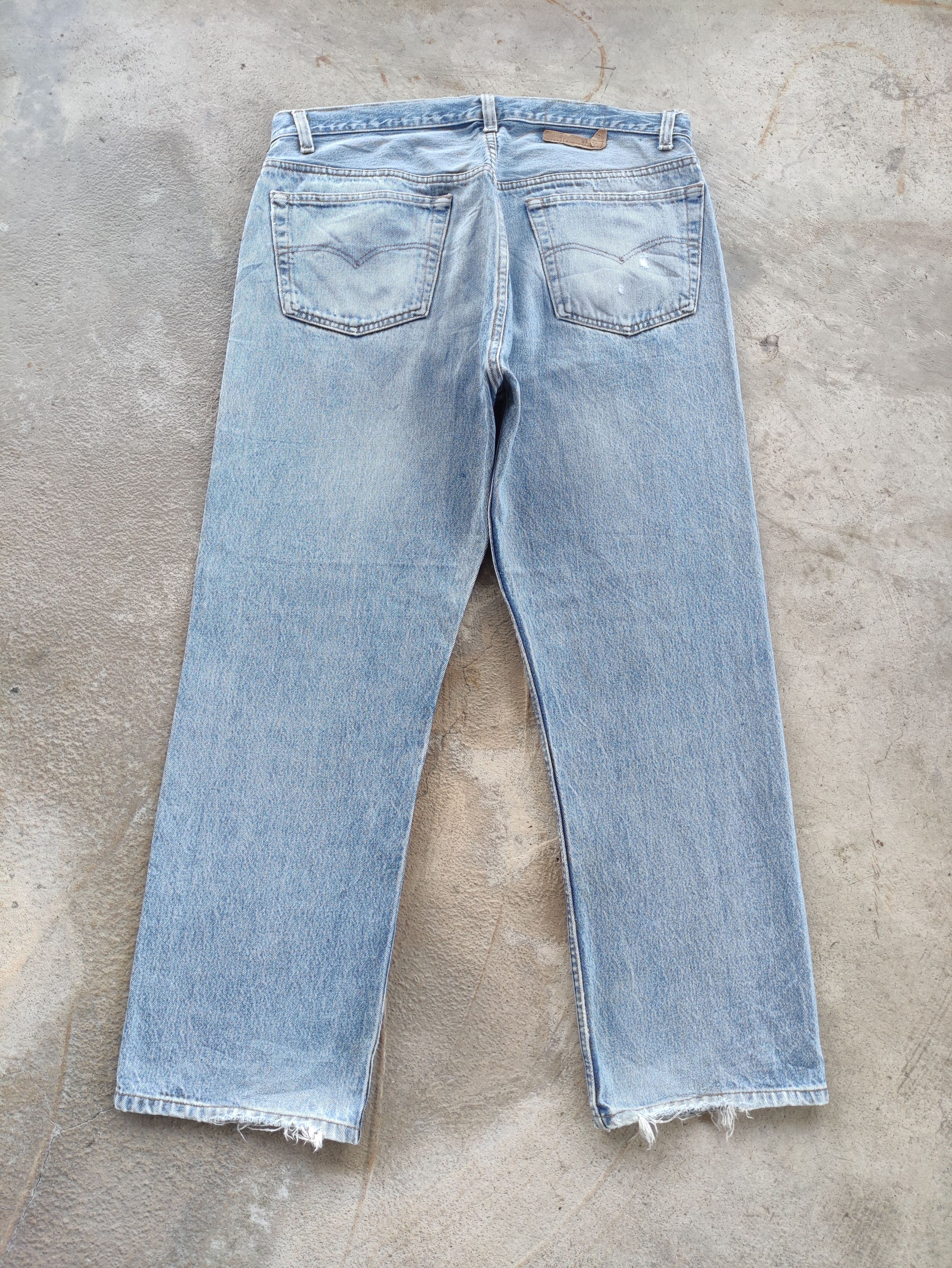 Levi's Vintage Levis Button Jean Distressed Faded Denim Size US 37 - 10 Thumbnail
