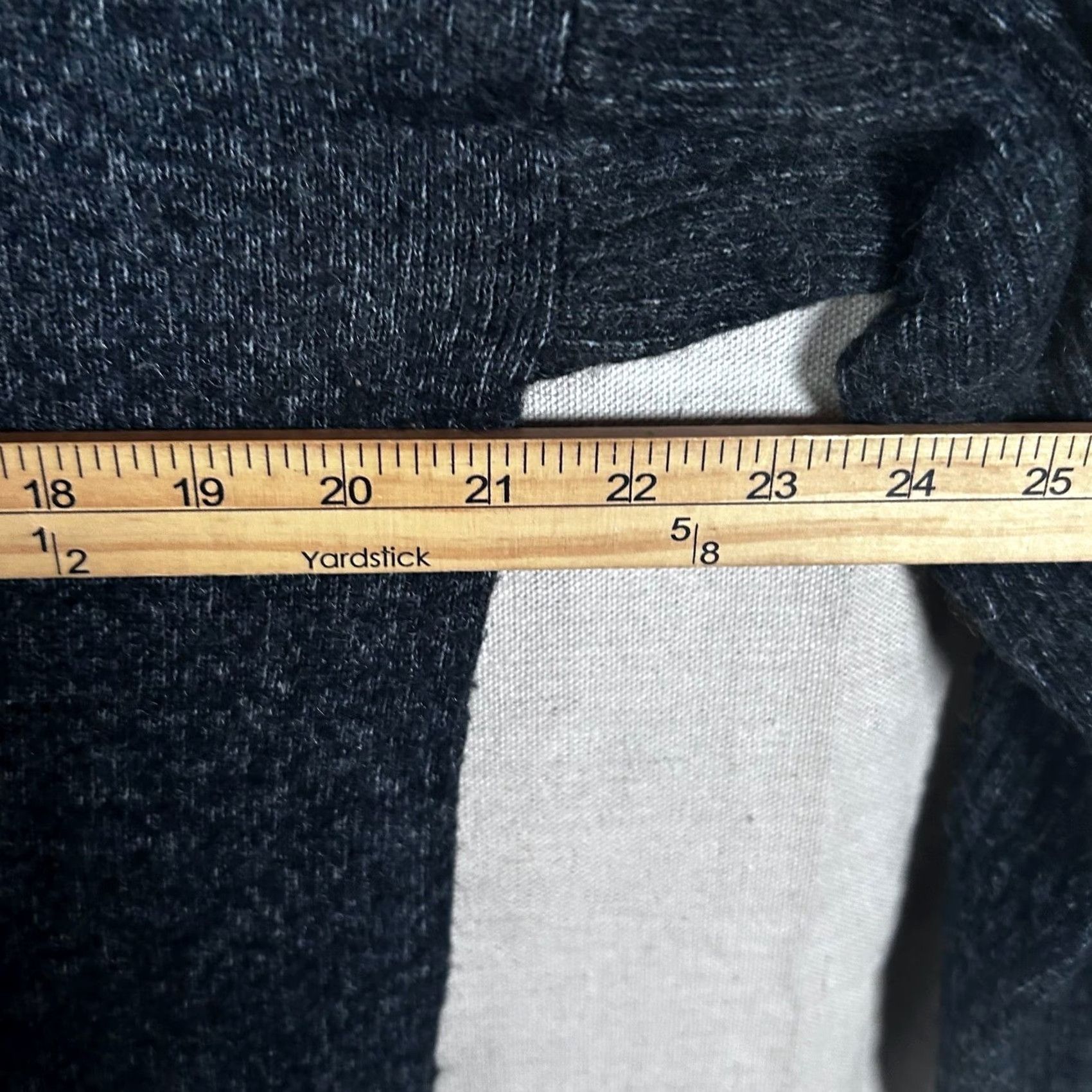 Abercrombie & Fitch Abercrombie & Fitch Mens Charcoal Grey Knit Pouch Pocket Sweater Size M Size US M / EU 48-50 / 2 - 6 Thumbnail
