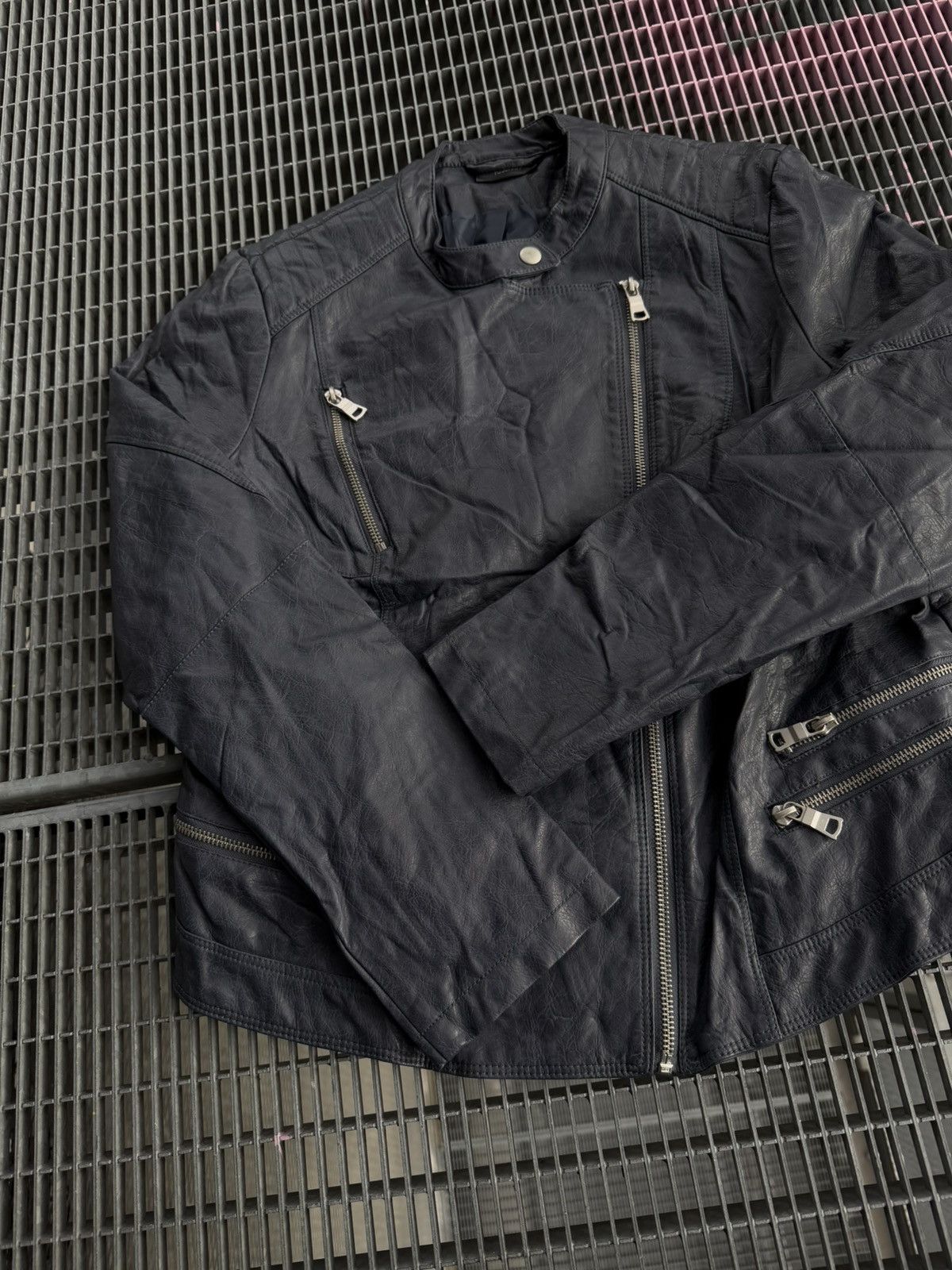 Leather Avant-garde Cross Zip Leather Jacket Size US S / EU 44-46 / 1 - 9 Thumbnail