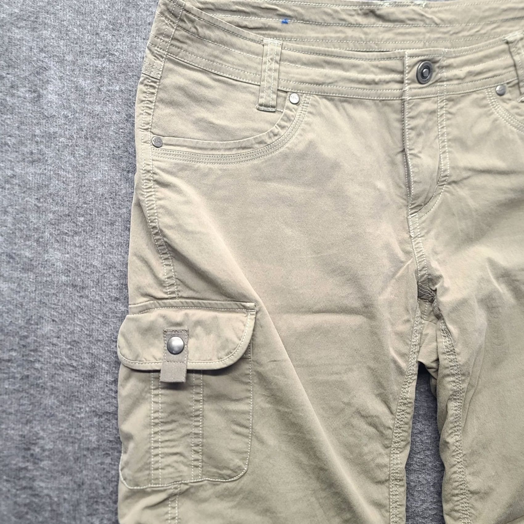 Vintage Kuhl Shorts Womens 10 Renegade Cargo Relaxed Fit Utility Outdoors Hiking Beige Cotton Nylon Spandex Blended Fabric Pockets Quick Dry Size 32" / US 10 / IT 46 - 7 Thumbnail