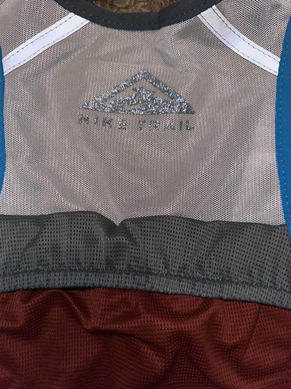 Nike Nike Men’s Trail Laufweste Vest Size US L / EU 52-54 / 3 - 4 Thumbnail