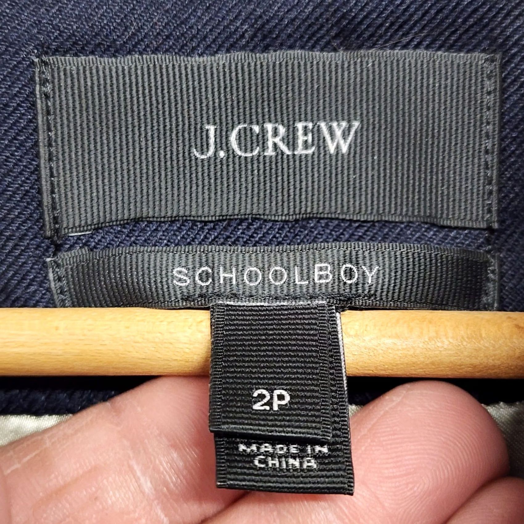 J.Crew J.CREW Schoolboy Wool Blend Blazer 2P Navy Blue Gold Buttons Womens Petite Small Button Closure Long Sleeve Blazer EXCELLENT Size XS / US 0-2 / IT 36-38 - 4 Thumbnail