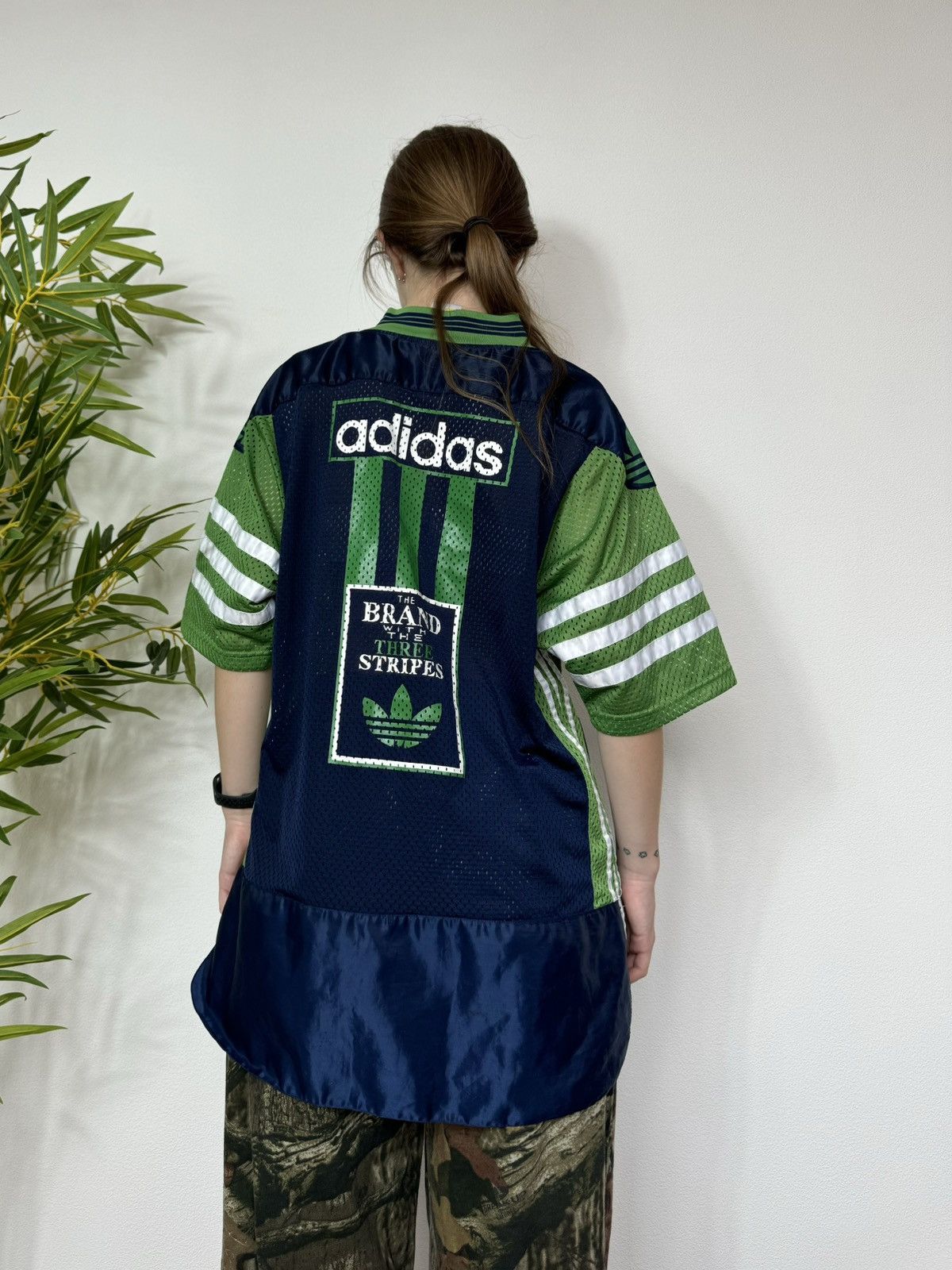 Adidas 1990s ADIDAS VINTAGE JERSEY MESH BOXY FIT TEE Size US S / EU 44-46 / 1 - 3 Thumbnail