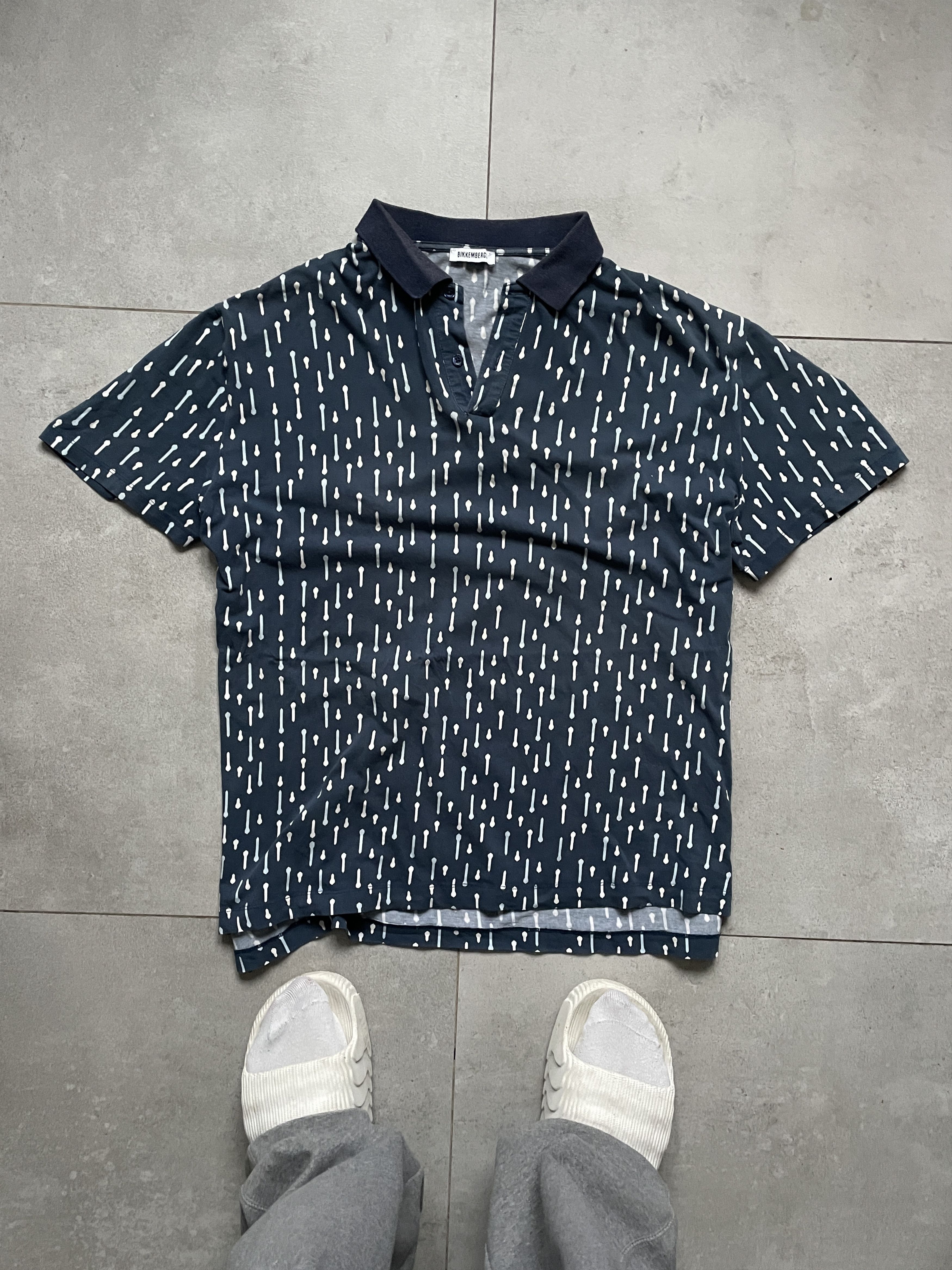 Dirk Bikkembergs ARCHIVE DIRK BIKKEMBERGS PATTERN NAVY POLO Size US XL / EU 56 / 4 - 1 Thumbnail