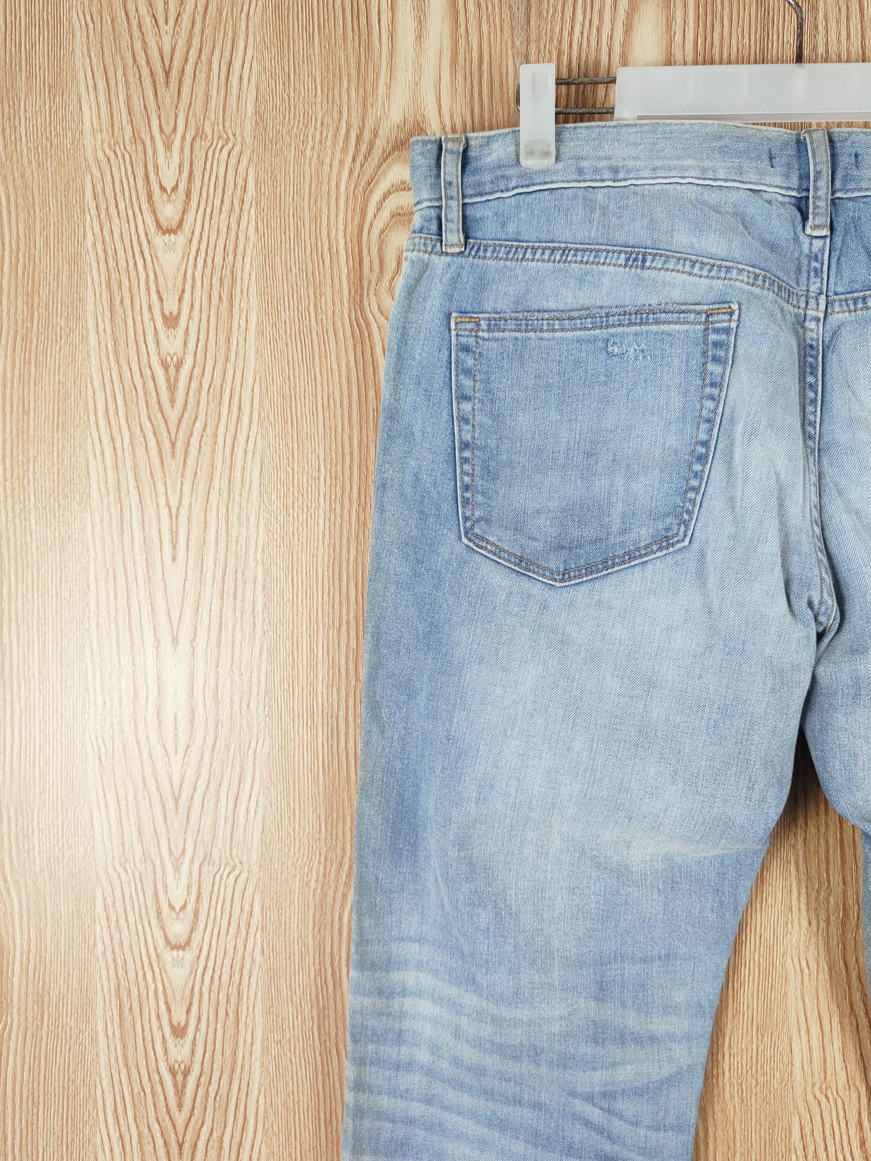 Japanese Brand Uniqlo Blue Faded Distressed Ripped Jeans #S2765 Size US 33 - 8 Thumbnail