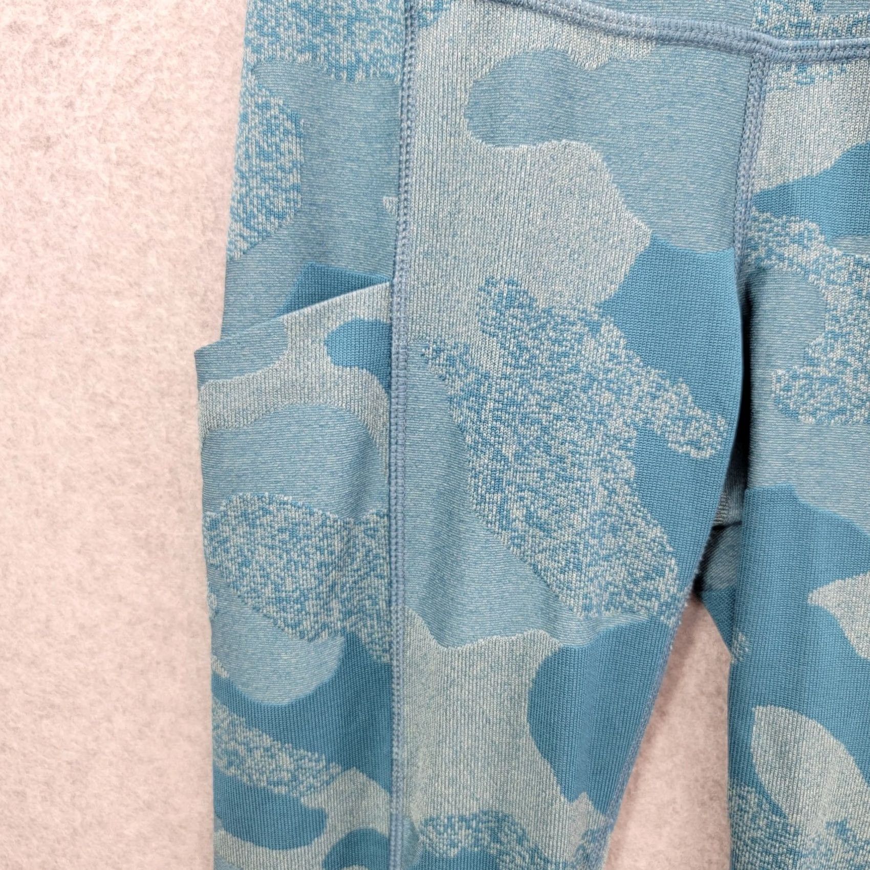 The North Face The North Face Full Length Running Leggings Women's Blue Camo XS Size 26" / US 2 / IT 38 - 4 Thumbnail
