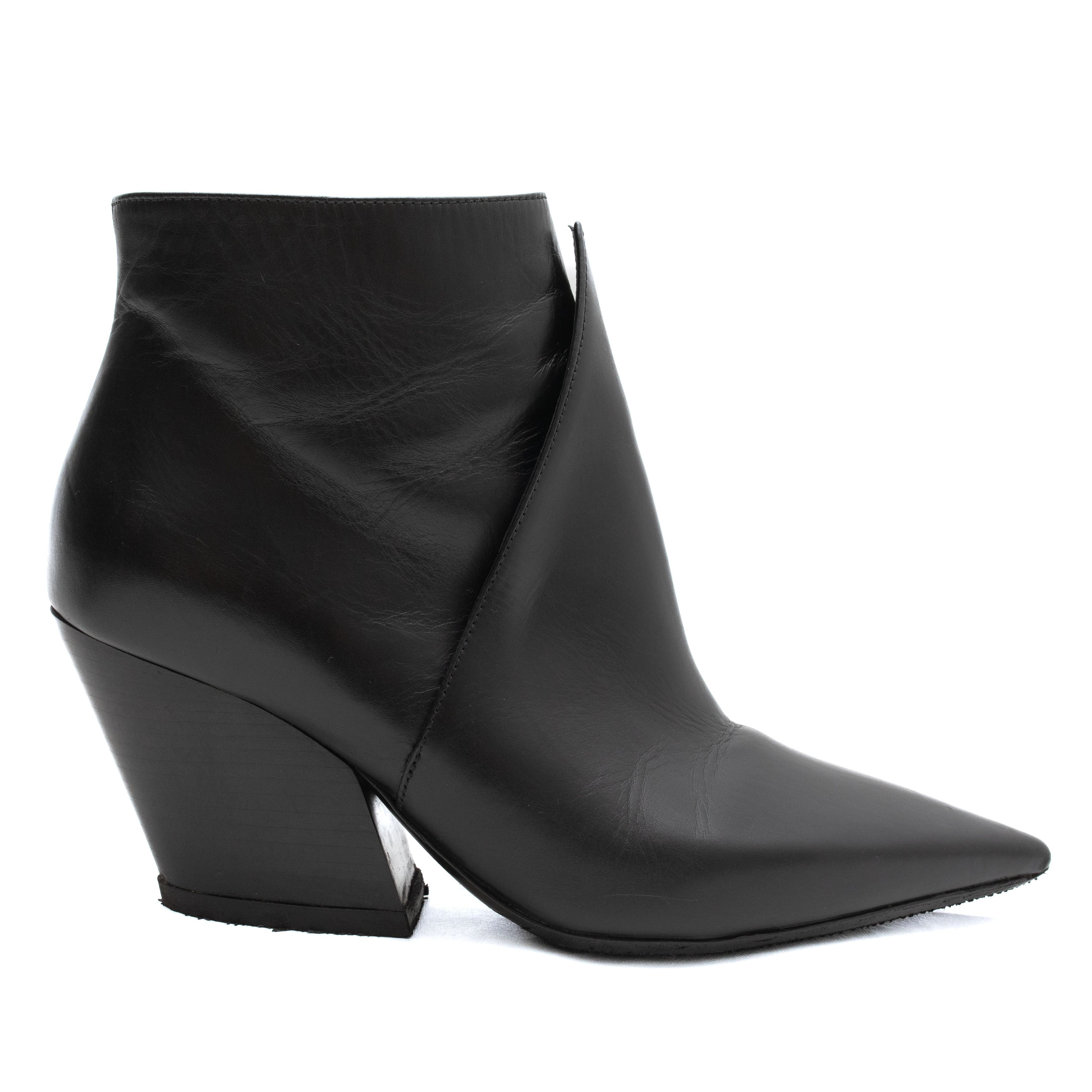Burberry BURBERRY LONDON Ashlington Pointed Zip-Up Booties Size US 6.5 / IT 36.5 - 3 Thumbnail