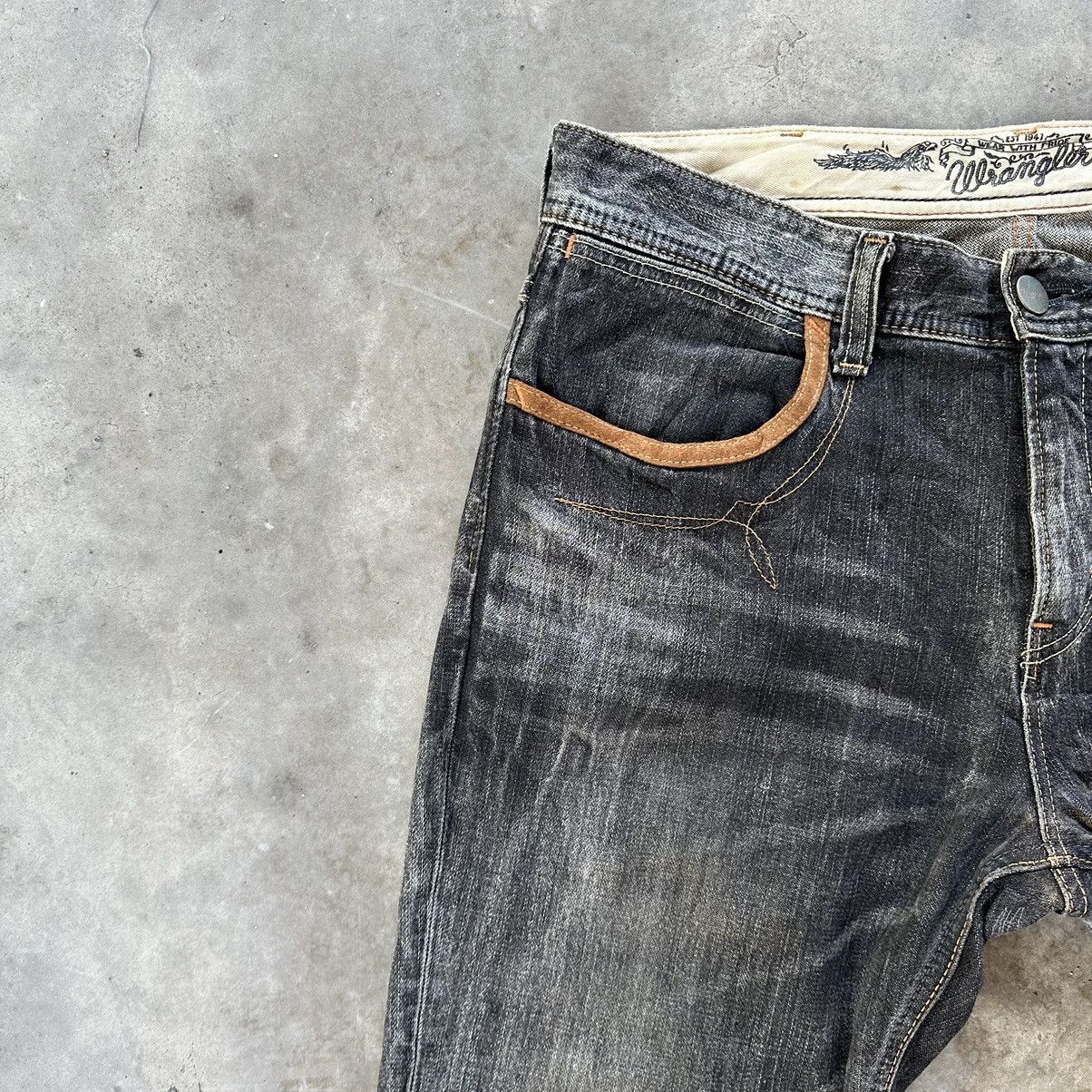 Japanese Brand Vintage Wrangler Distressed Raw Faded Denim Flare Jean Pant Size US 35 - 5 Thumbnail