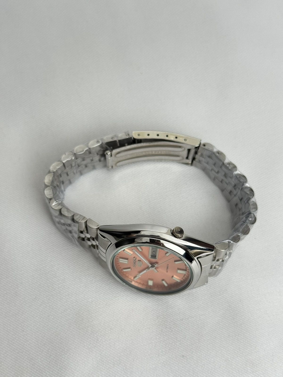 Seiko Seiko 5 7009-Japan Auto |salmon Dial | Day & Date Size 36 - 18 Thumbnail