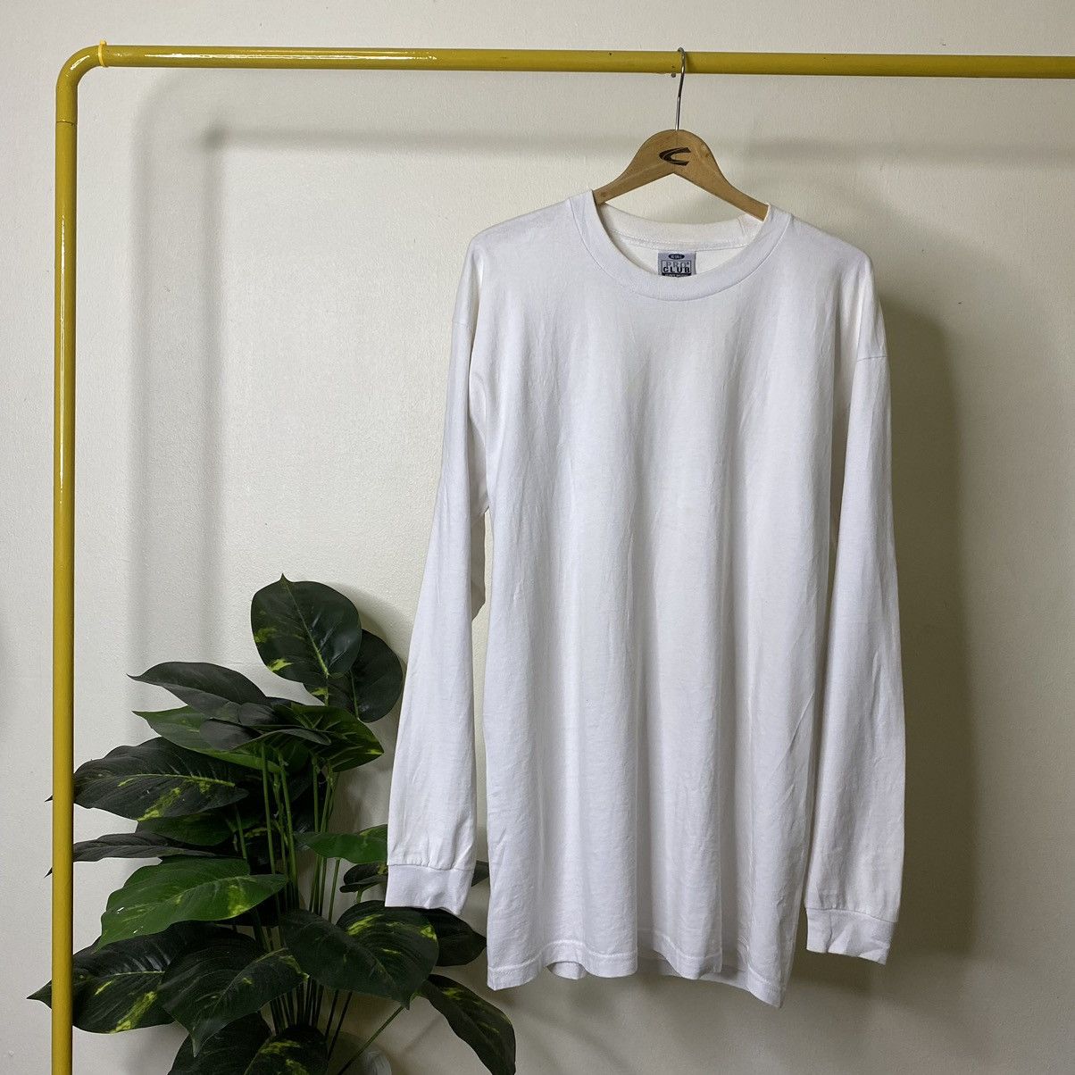 Vintage Vintage 90s Pro Club White Blank L/S Crispy Cotton T Shirt Size US XL / EU 56 / 4 - 1 Thumbnail