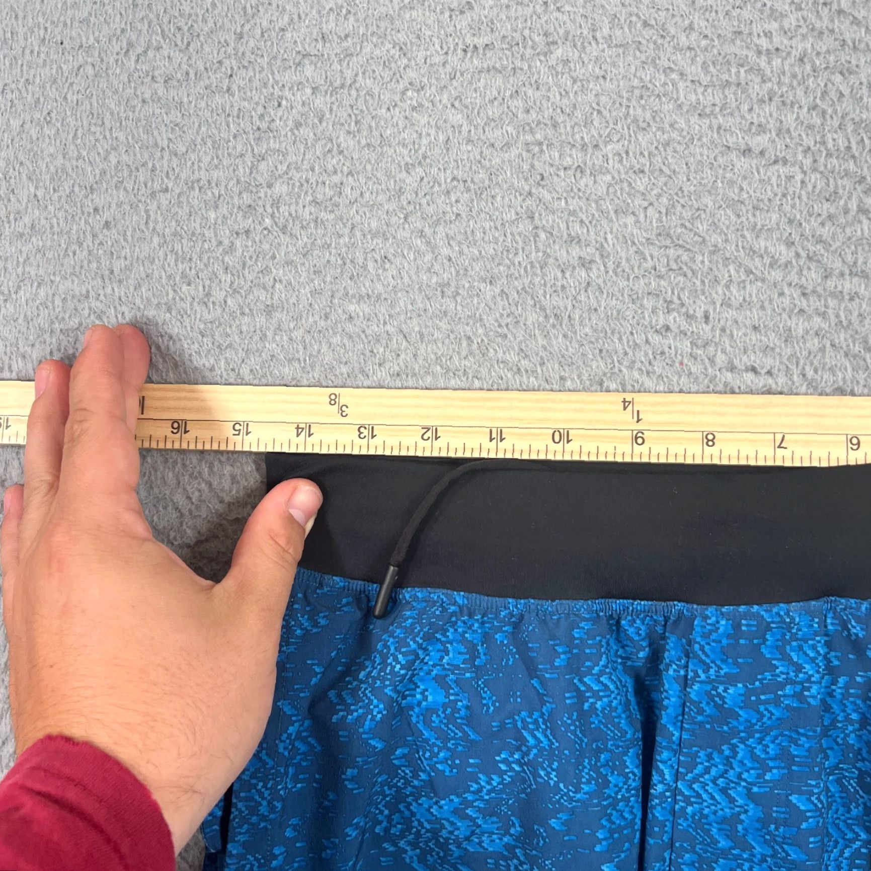 Lululemon Lululemon Athletic Shorts Men's Medium Blue Geometric 11” Inseam Activewear Preowned Size US 31 - 3 Thumbnail