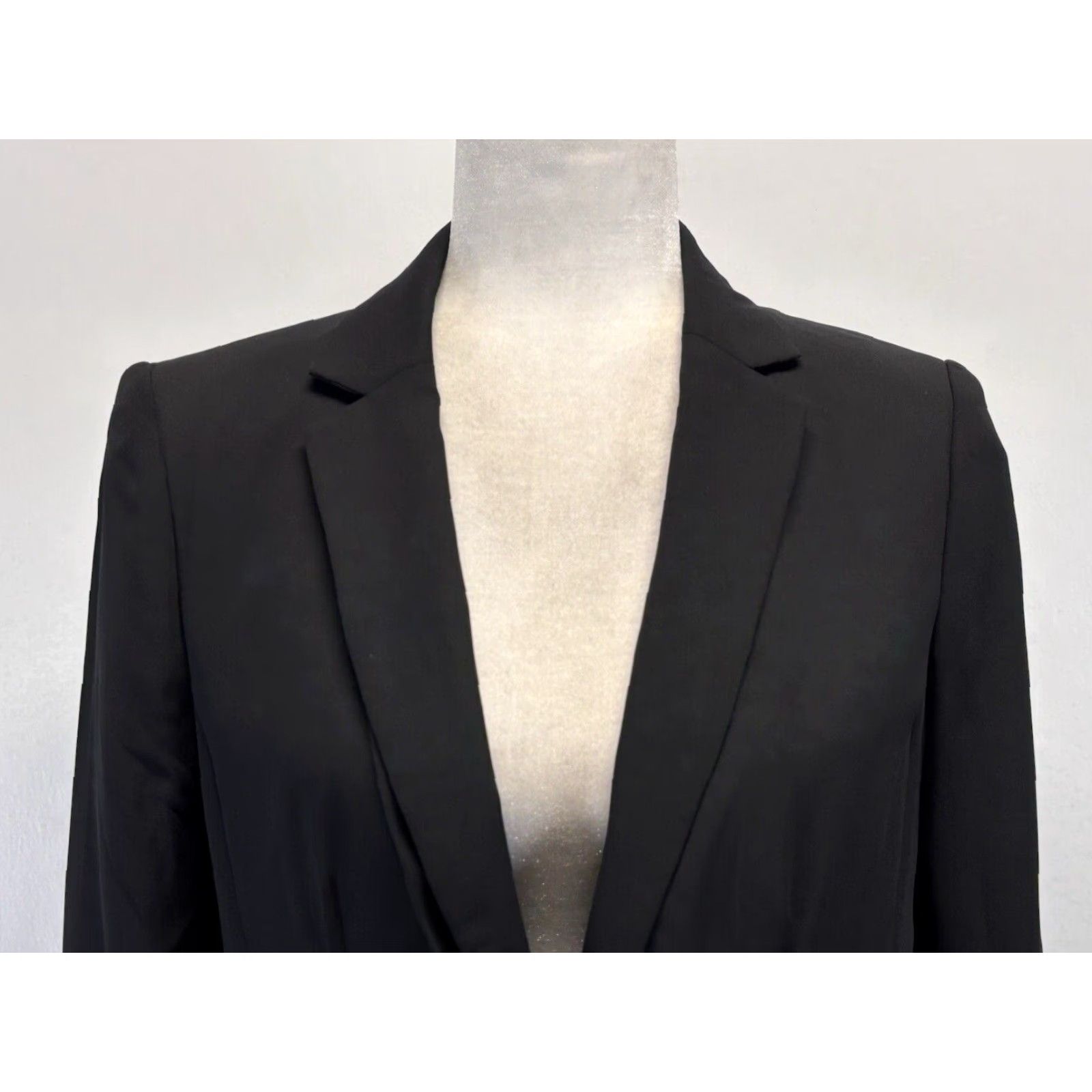 Banana Republic VINTAGE Banana Republic Blazer Jacket 6P Petite Women’s Black Blazer Solid Long Sleeve Business Classic 10s 90s? Size M / US 6-8 / IT 42-44 - 5 Thumbnail
