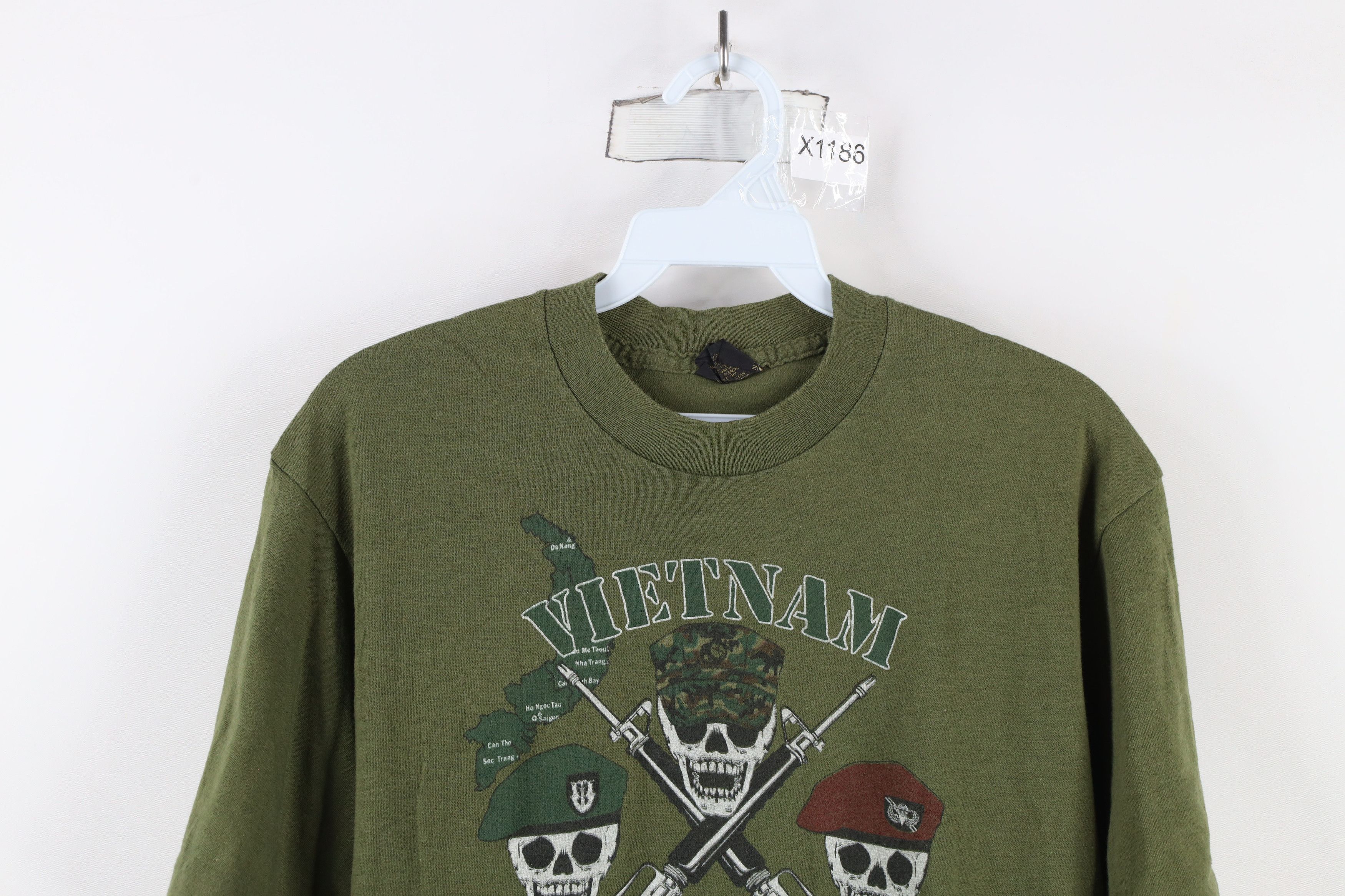 Vintage Vintage 70s Good Soldiers Gutless Politicians T-Shirt USA Size US L / EU 52-54 / 3 - 2 Thumbnail