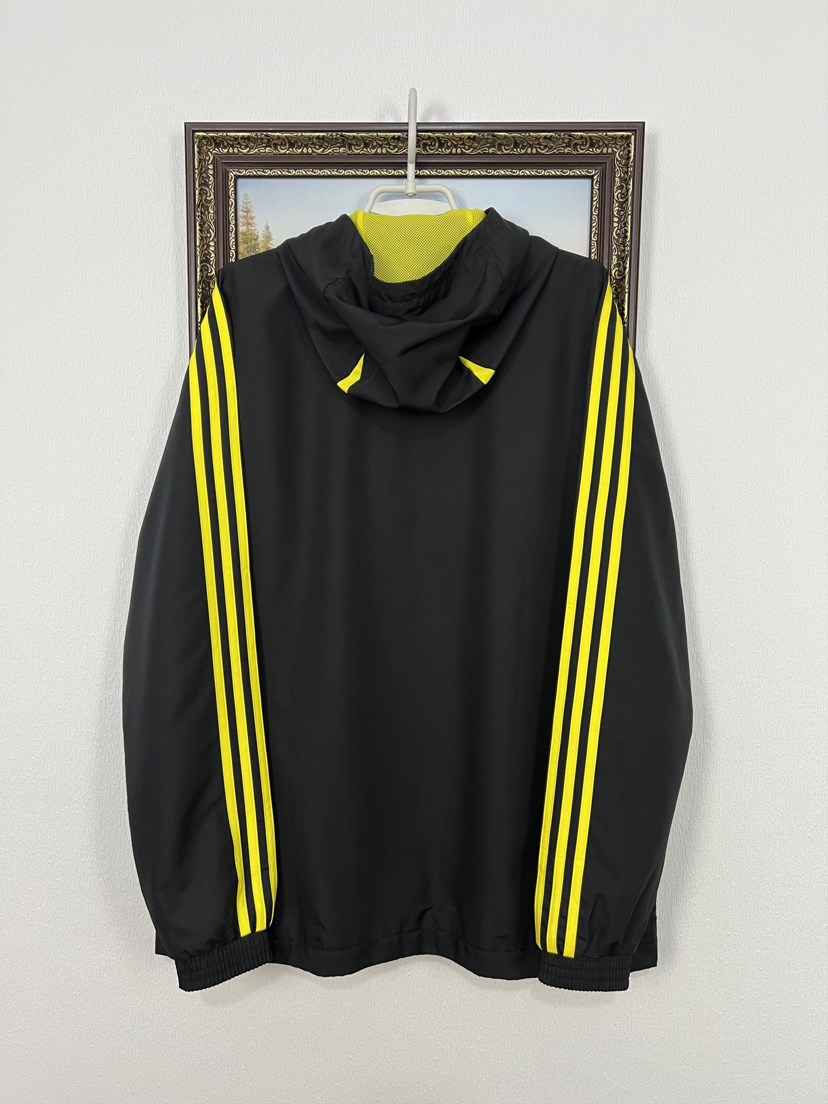 Adidas Vintage Adidas Liverpool Football Jacket Soccer Hooded Size US L / EU 52-54 / 3 - 16 Thumbnail