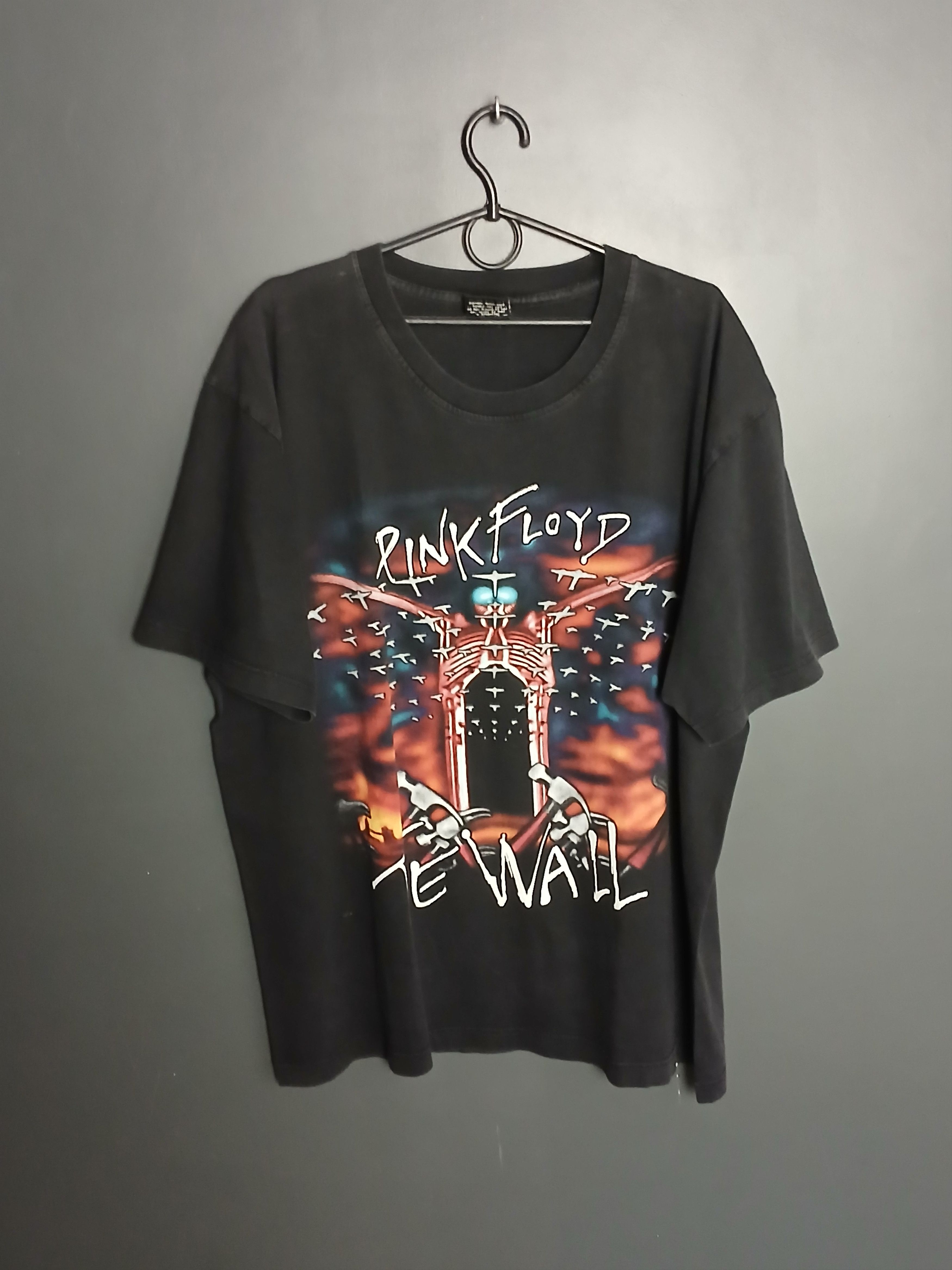 Band Tees × Pink Floyd Pink Floyd The Wall T-Shirt Size US XL / EU 56 / 4 - 1 Thumbnail