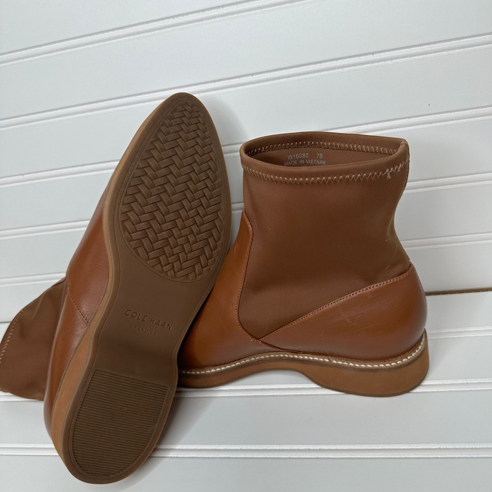 Cole Haan Cole Haan Women's Chelsea Booties brown leather Grand 0S 7 Size US 7 / IT 37 - 7 Thumbnail