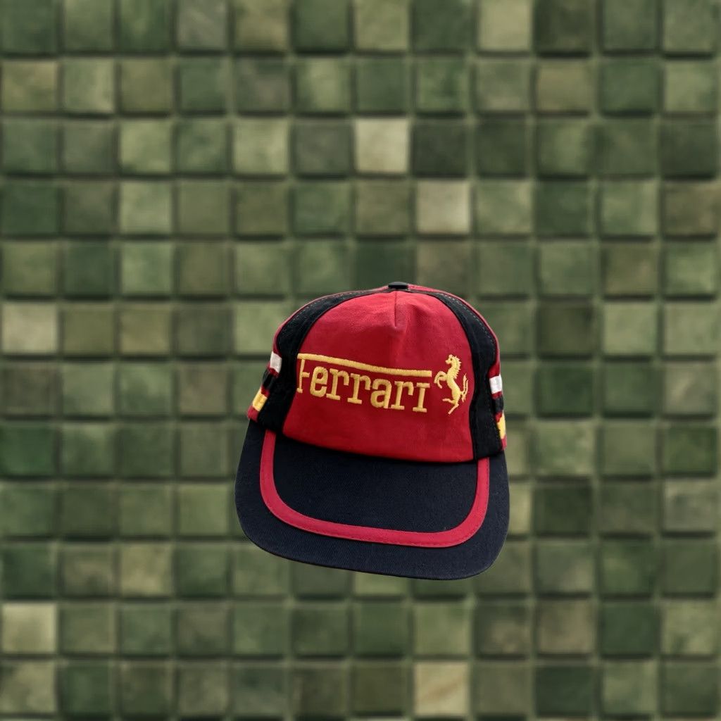 Ferrari VINTAGE Ferrari Racing Cap Hat Red Snapback 90s Scarse Rare Used Size 54 cm Size ONE SIZE - 1 Thumbnail