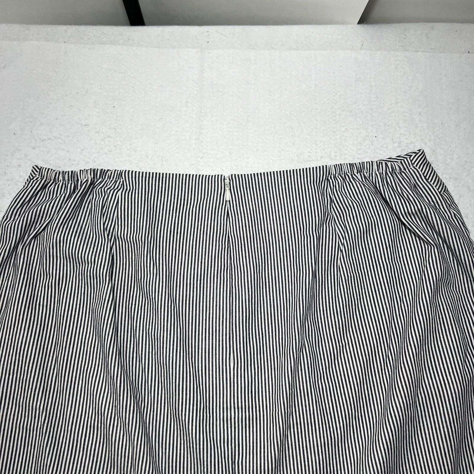 Other Talbots 14W Straight Pencil Skirt Career Navy Striped Slit Size 36" / US 14 / IT 50 - 7 Thumbnail
