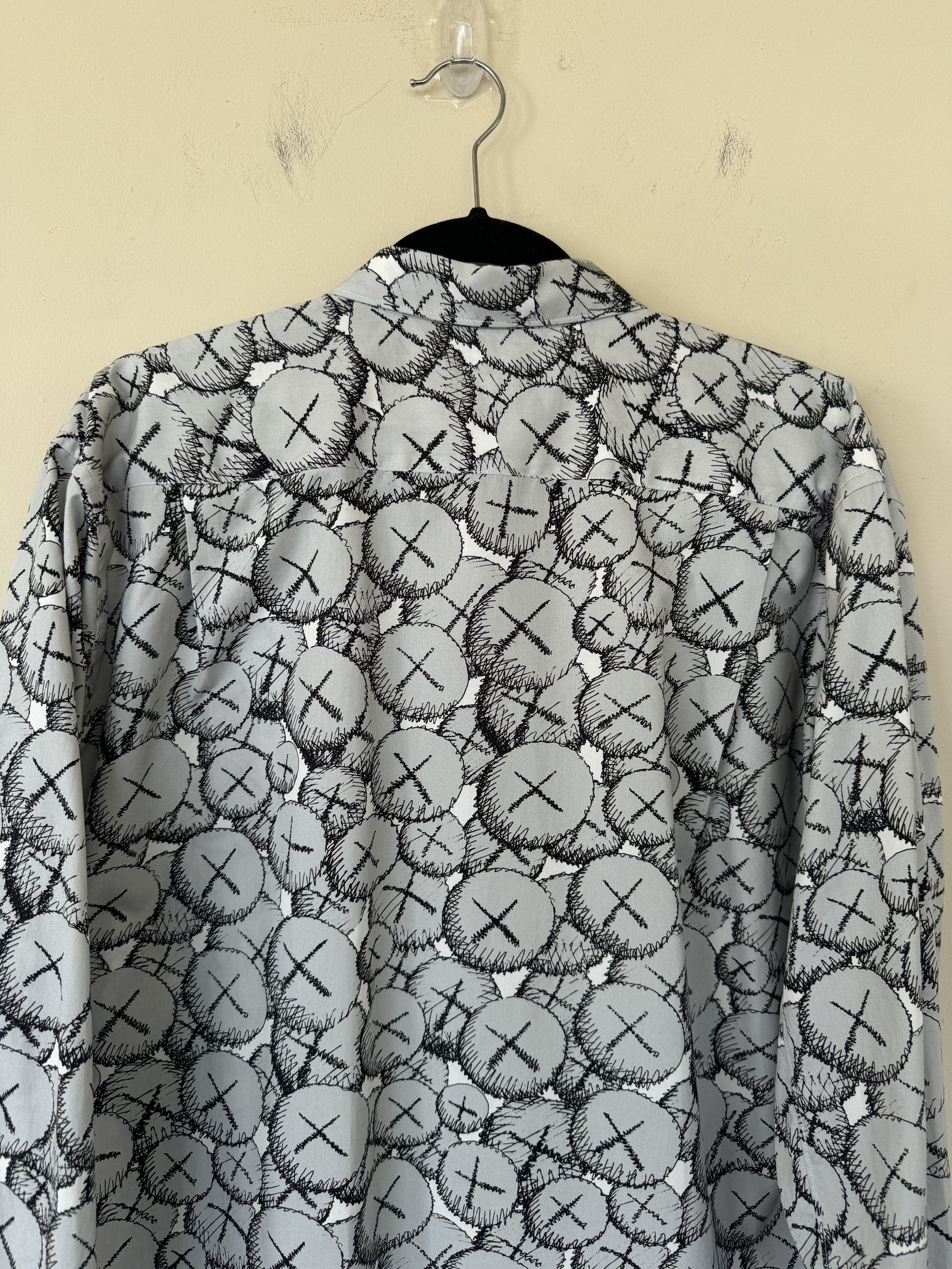 Comme des Garcons SHIRT × Kaws Comme des Garcons Shirt x Kaws Button Up Size US XL / EU 56 / 4 - 12 Thumbnail