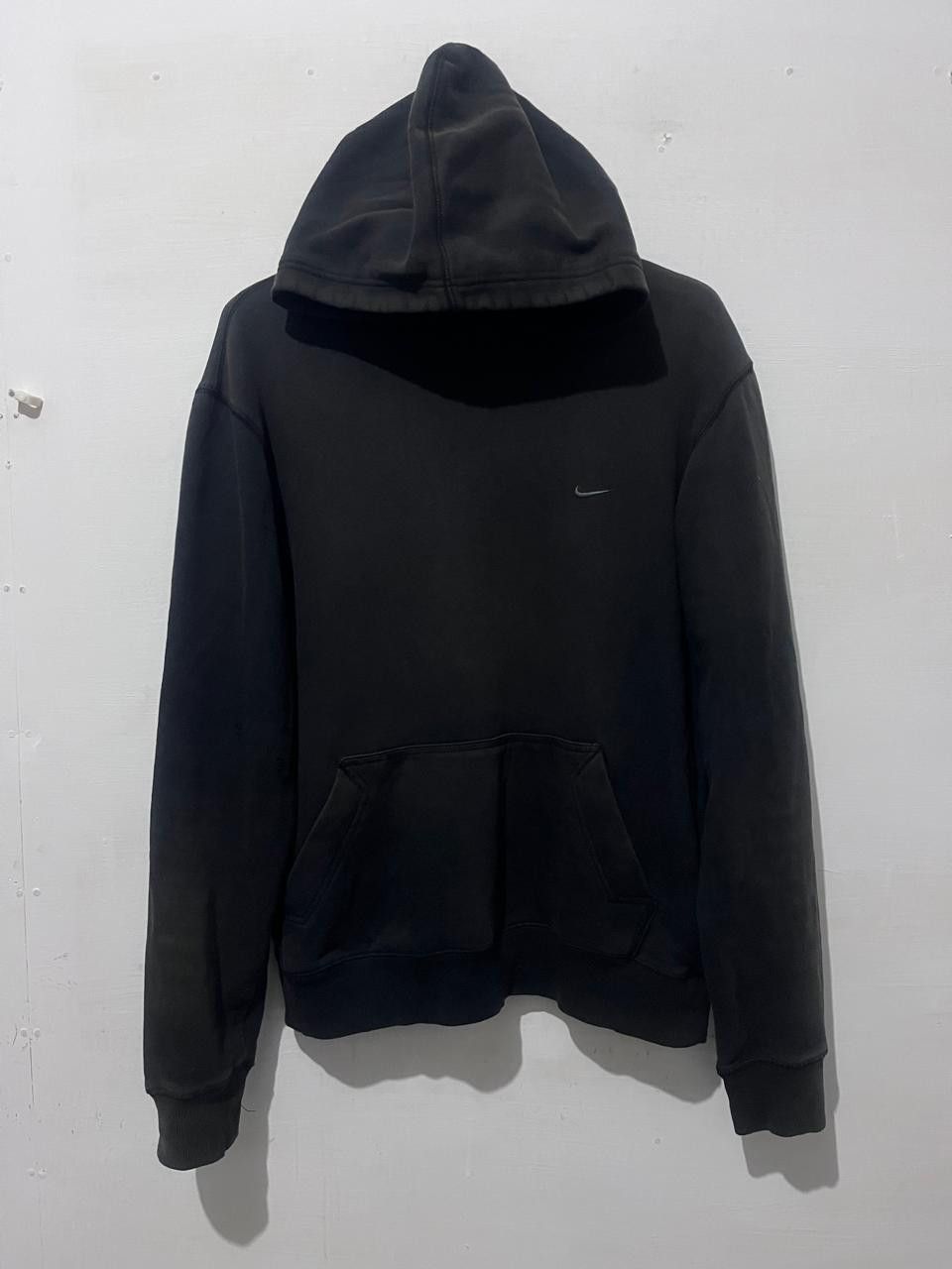 Japanese Brand Vintage Hoodie Faded Nike Centered Mini Swooh Size US M / EU 48-50 / 2 - 1 Thumbnail