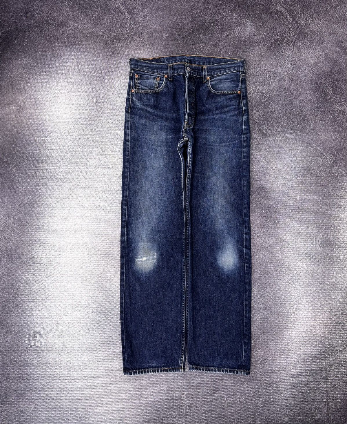 Levi's Vintage Levi’s 501 Men’s Faded Blue Denim Jeans Size US 34 / EU 50 - 2 Thumbnail