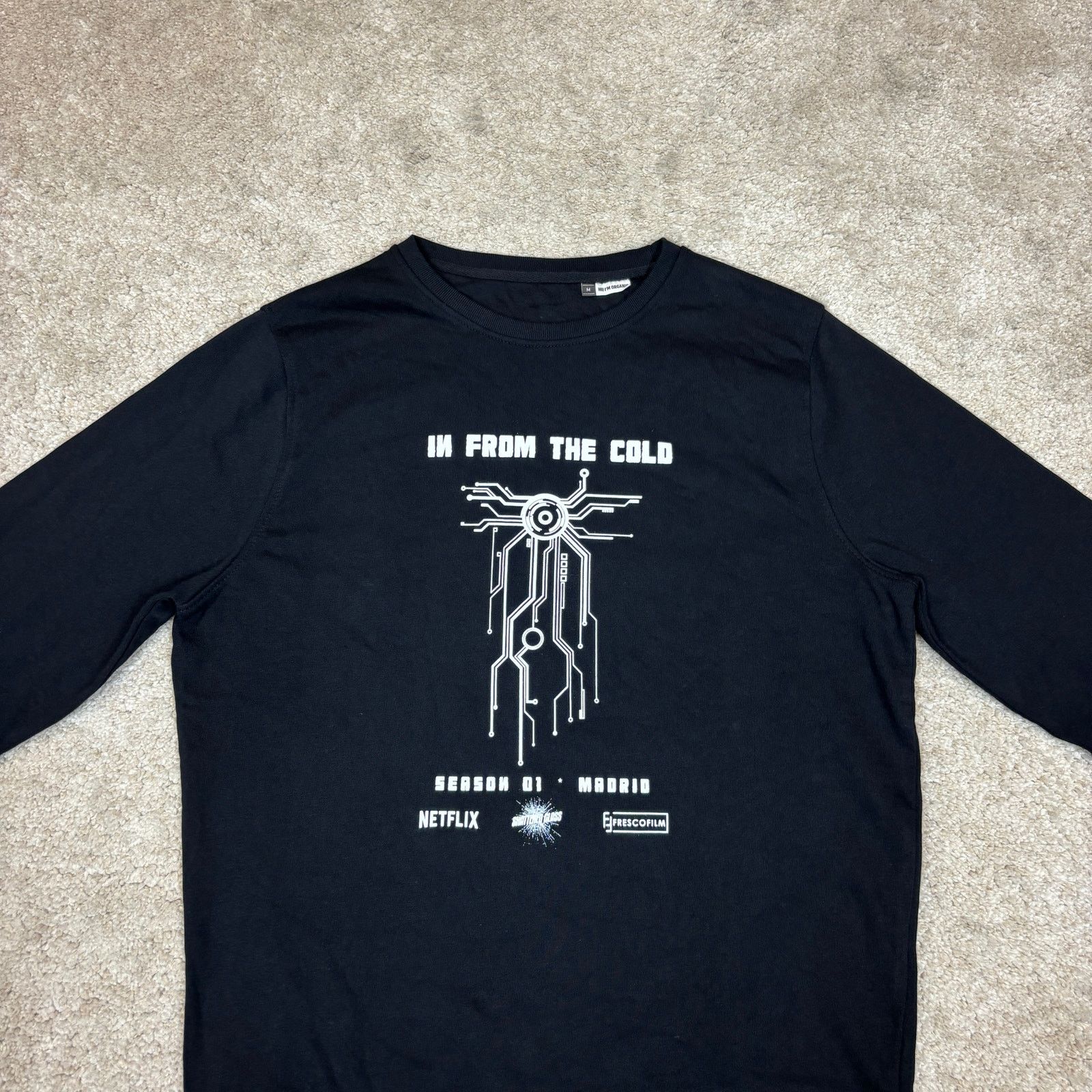 Other In From The Cold Season 1 Netflix Cast Crew Sweatshirt Men M Size US M / EU 48-50 / 2 - 2 Thumbnail