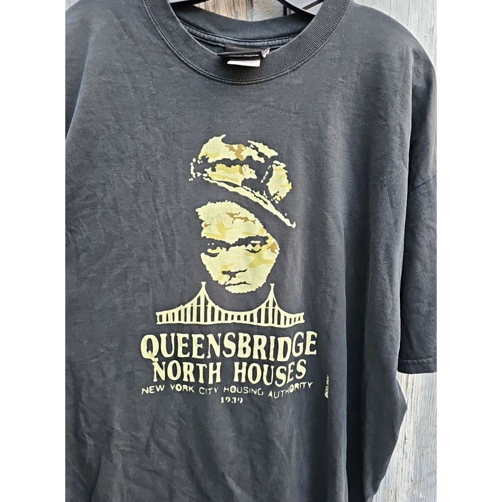 Vintage Vintage streetwear Keep Diggin NYC x Nas Queensbridge shirtXL Size US XXL / EU 58 / 5 - 4 Thumbnail