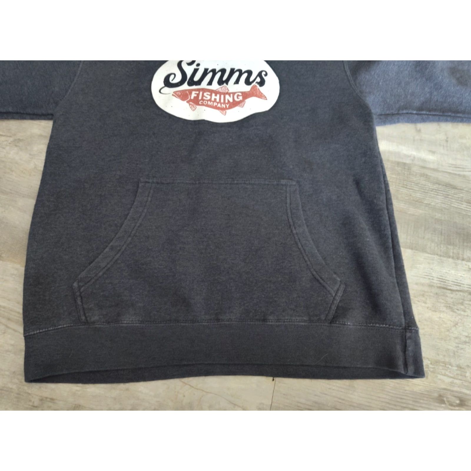 Vintage SIMMS Trout Wander Hoodie Men’s Charcoal Gray Size Small *No Drawstrings* Hiking Mens Size US S / EU 44-46 / 1 - 6 Thumbnail