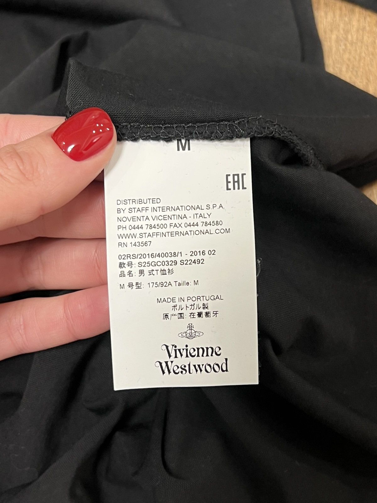 Vivienne Westwood Mens Vivienne Westwood Black T -Shirt Size M Size US M / EU 48-50 / 2 - 5 Thumbnail