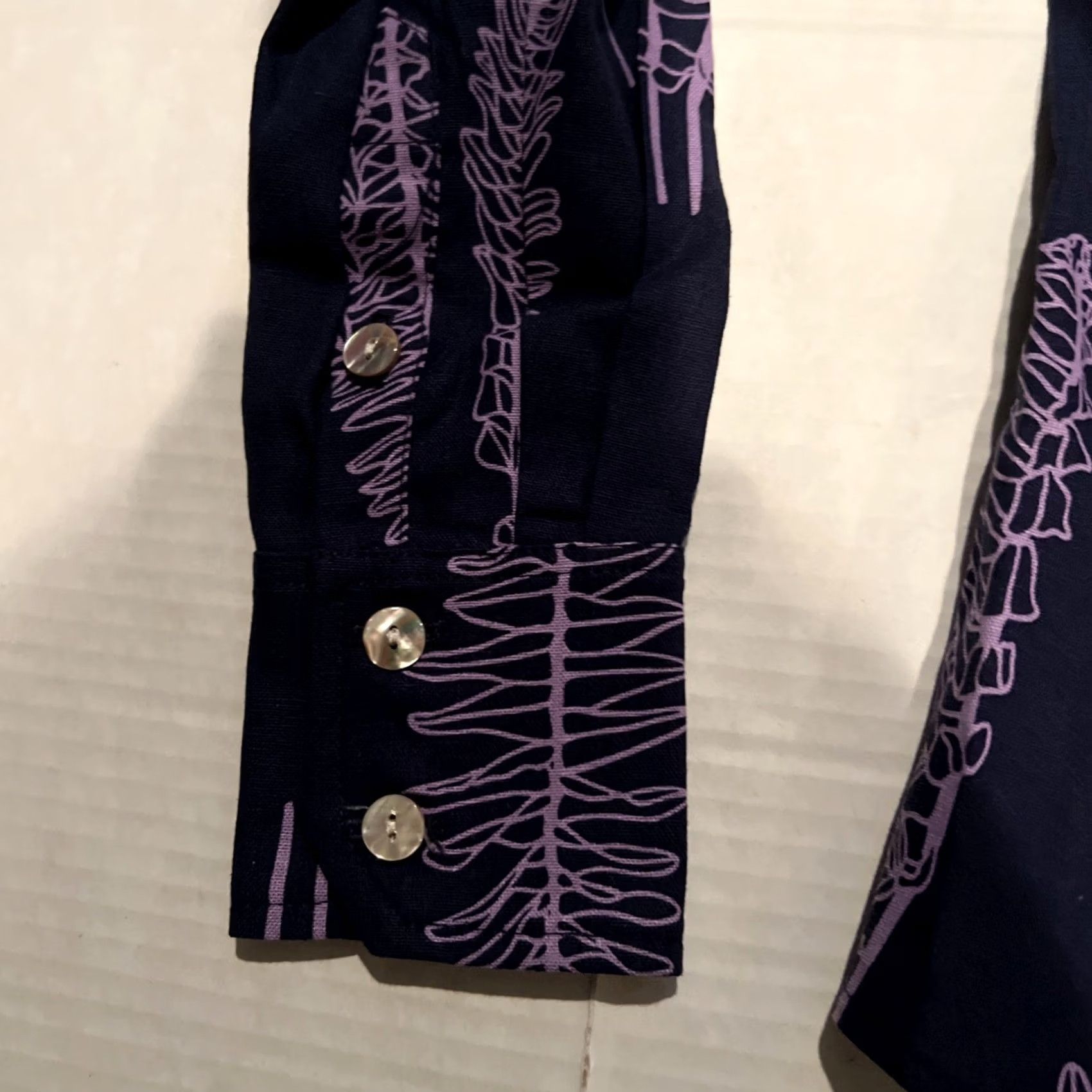 ALOHAS VINTAGE Woman’s Sig Zane Designs Hawaiian Aloha Hibiscus Shirt XS New w 50 Retail Tag Size XS / US 0-2 / IT 36-38 - 2 Thumbnail