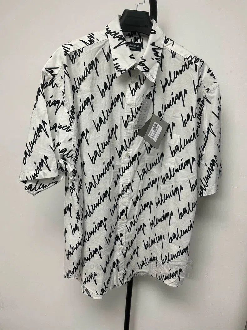 Balenciaga Balenciaga SS22 Logo Print Short Sleeve Shirt. Size US M / EU 48-50 / 2 - 1 Thumbnail
