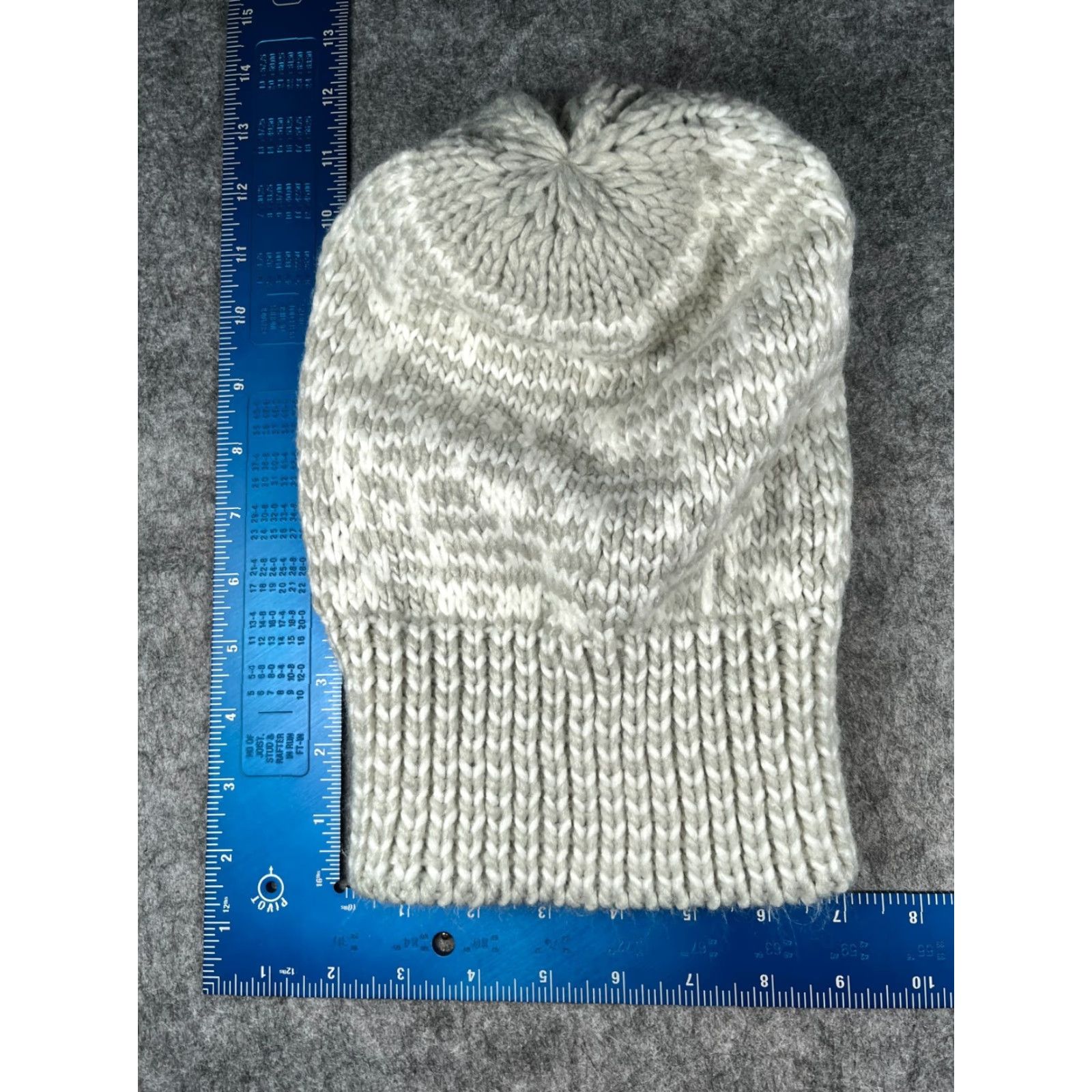 Vintage Target Beanie Knit One Size Adult Hray White 100% Acrylic Gray Beanie Outdoor Ski Adjustable Lined Womens Size ONE SIZE - 5 Thumbnail