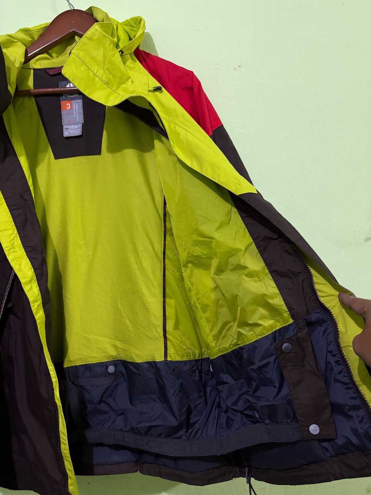 Nike Nike ACG Windbreaker Jacket multicoloured Jacket Design Size US L / EU 52-54 / 3 - 8 Thumbnail