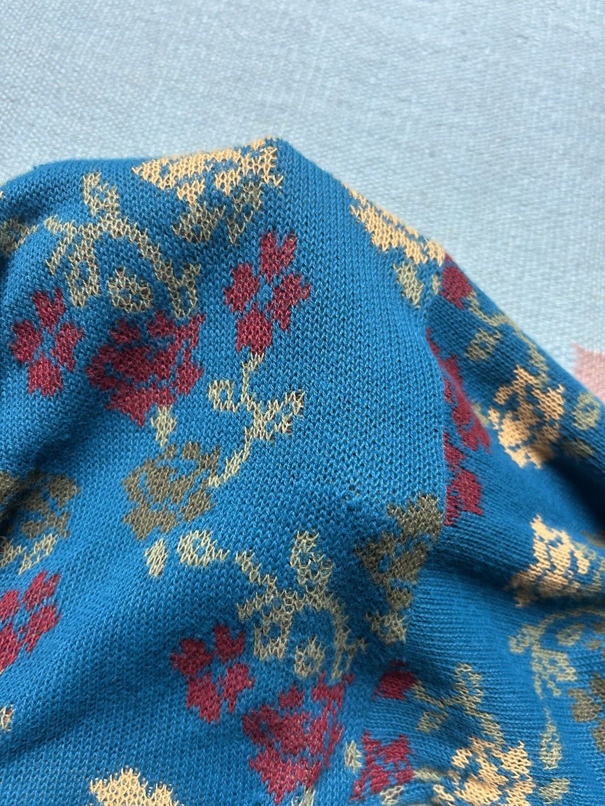 Vintage Vtg acrylic knit sweater flowers roses blue floral medium Size US M / EU 48-50 / 2 - 5 Thumbnail