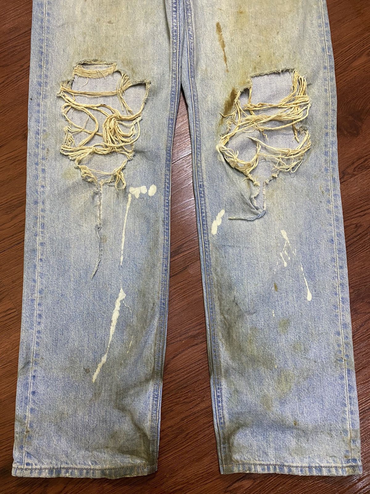 Japanese Brand Vintage Uniqlo Acid Wash Ripped Loose Jeans Size US 30 / EU 46 - 5 Thumbnail