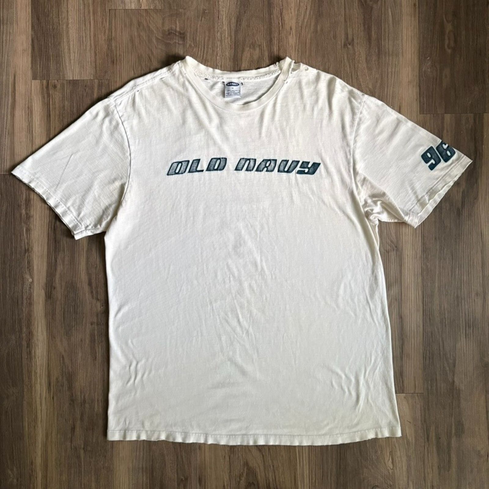 Old Navy × Vintage Vintage Old Navy T-Shirt Mens Size M Distressed Thrashed Size US M / EU 48-50 / 2 - 1 Thumbnail