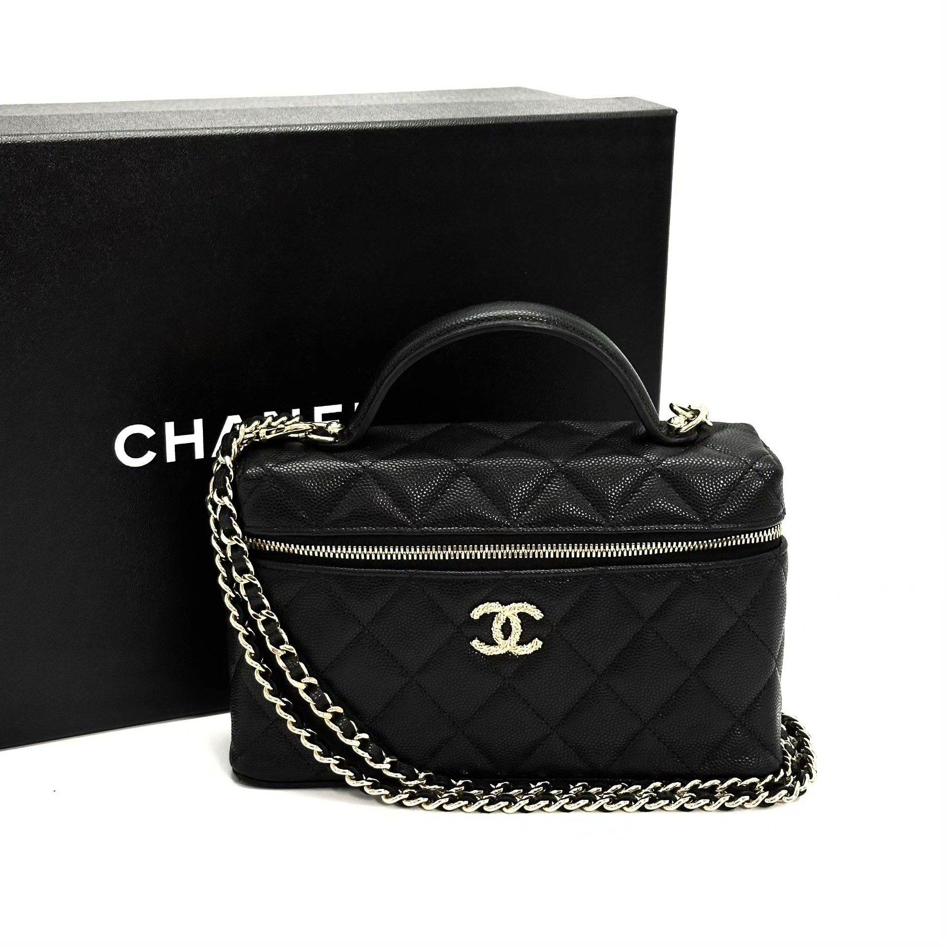 Chanel Pre-loved Bag Very good condition Size ONE SIZE - 1 Thumbnail