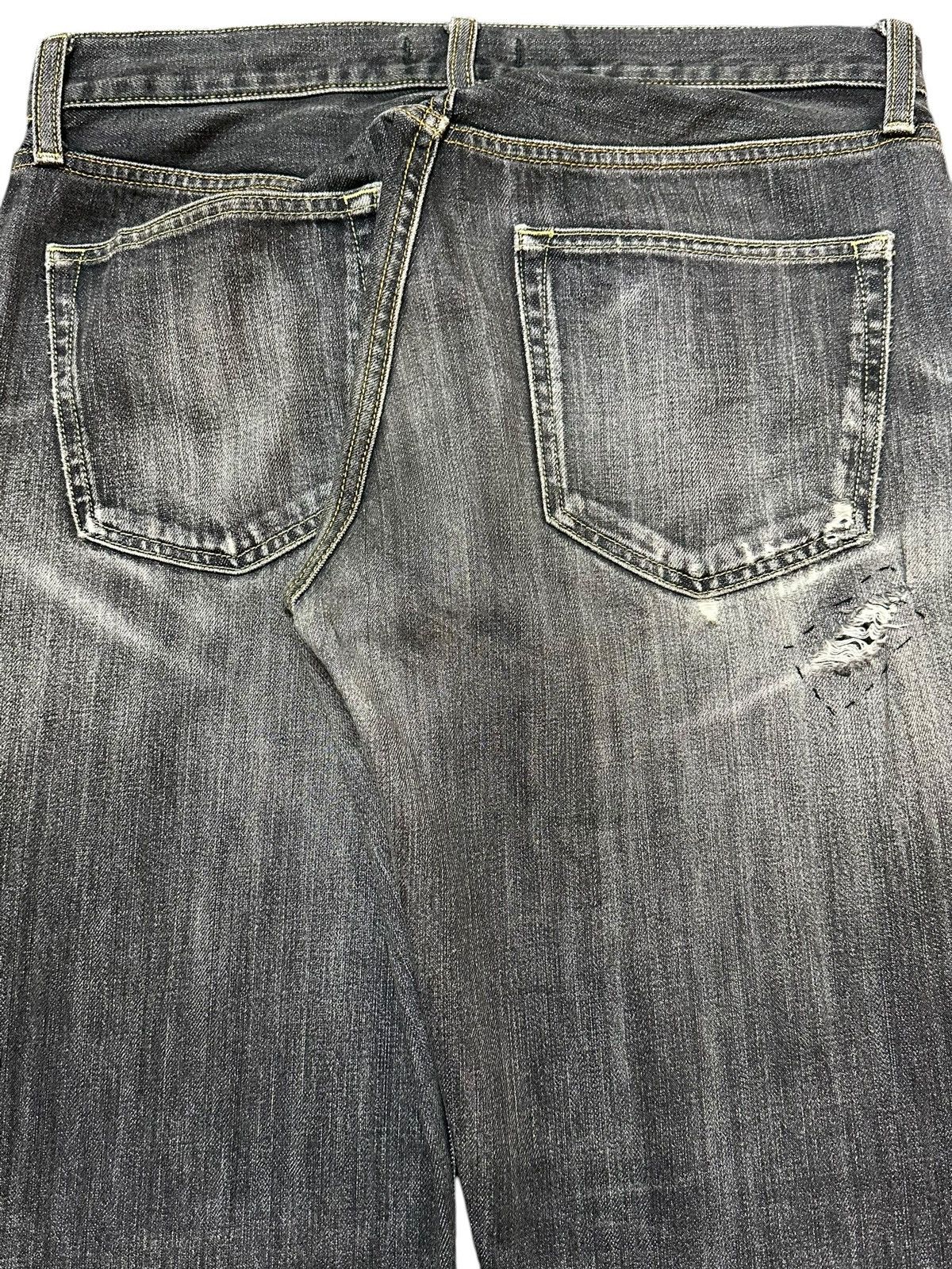 Uniqlo Vintage Japanese Uniqlo Faded Wash Style Baggy Jeans Size US 32 / EU 48 - 6 Thumbnail