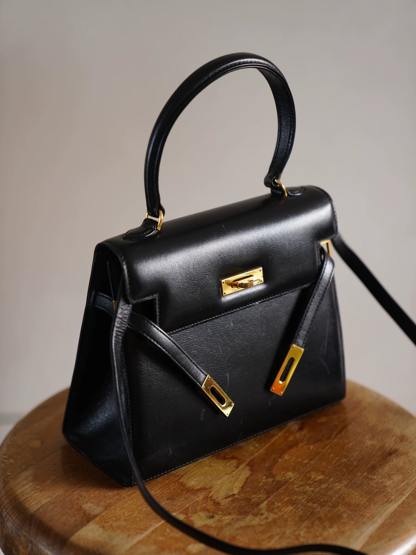 Other Morabito Vintage Black & Gold Kelly Small Handbag Size ONE SIZE - 1 Thumbnail