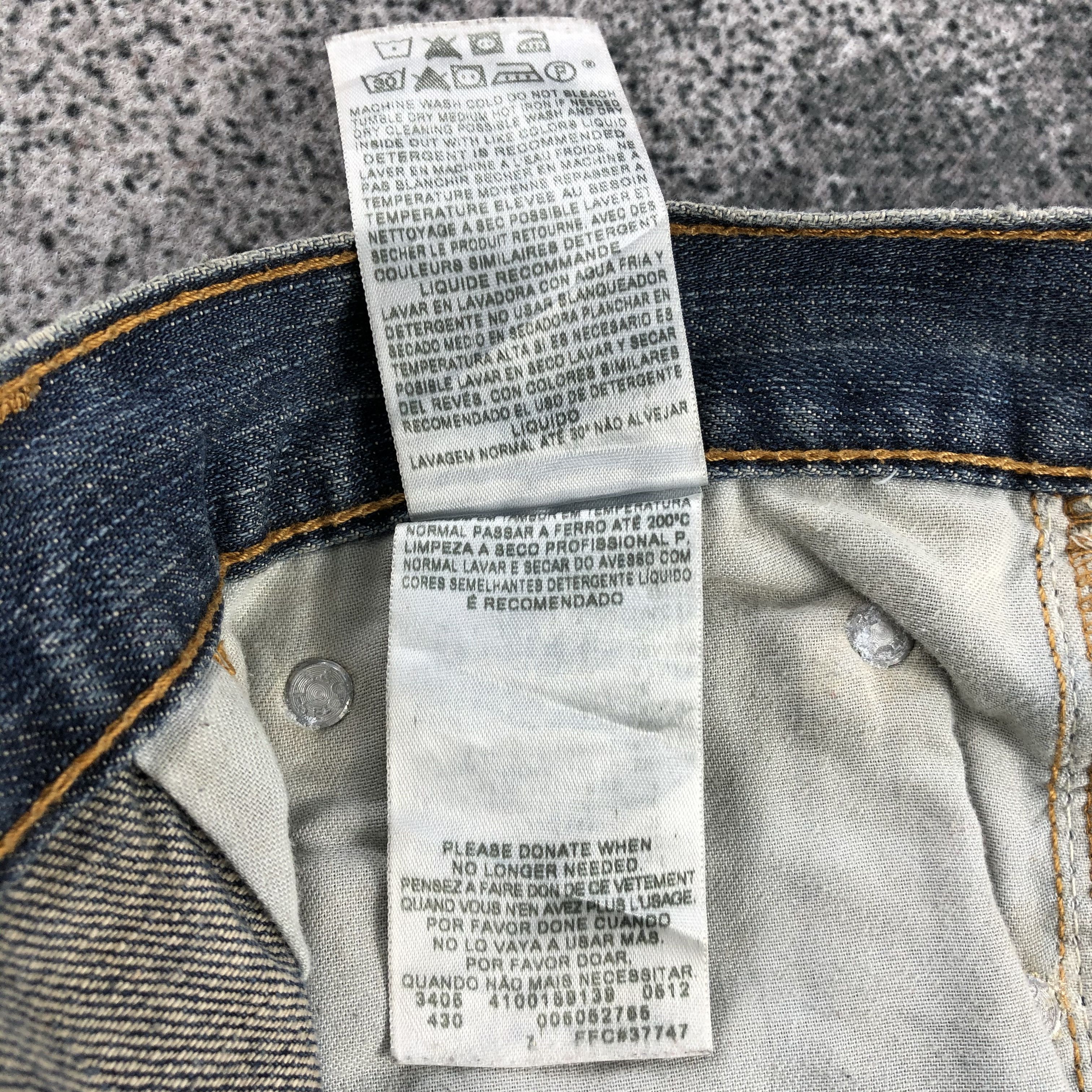 Levi's Vintage Levis 505 Jeans Faded Blue Denim KJ978 Size US 33 - 13 Thumbnail