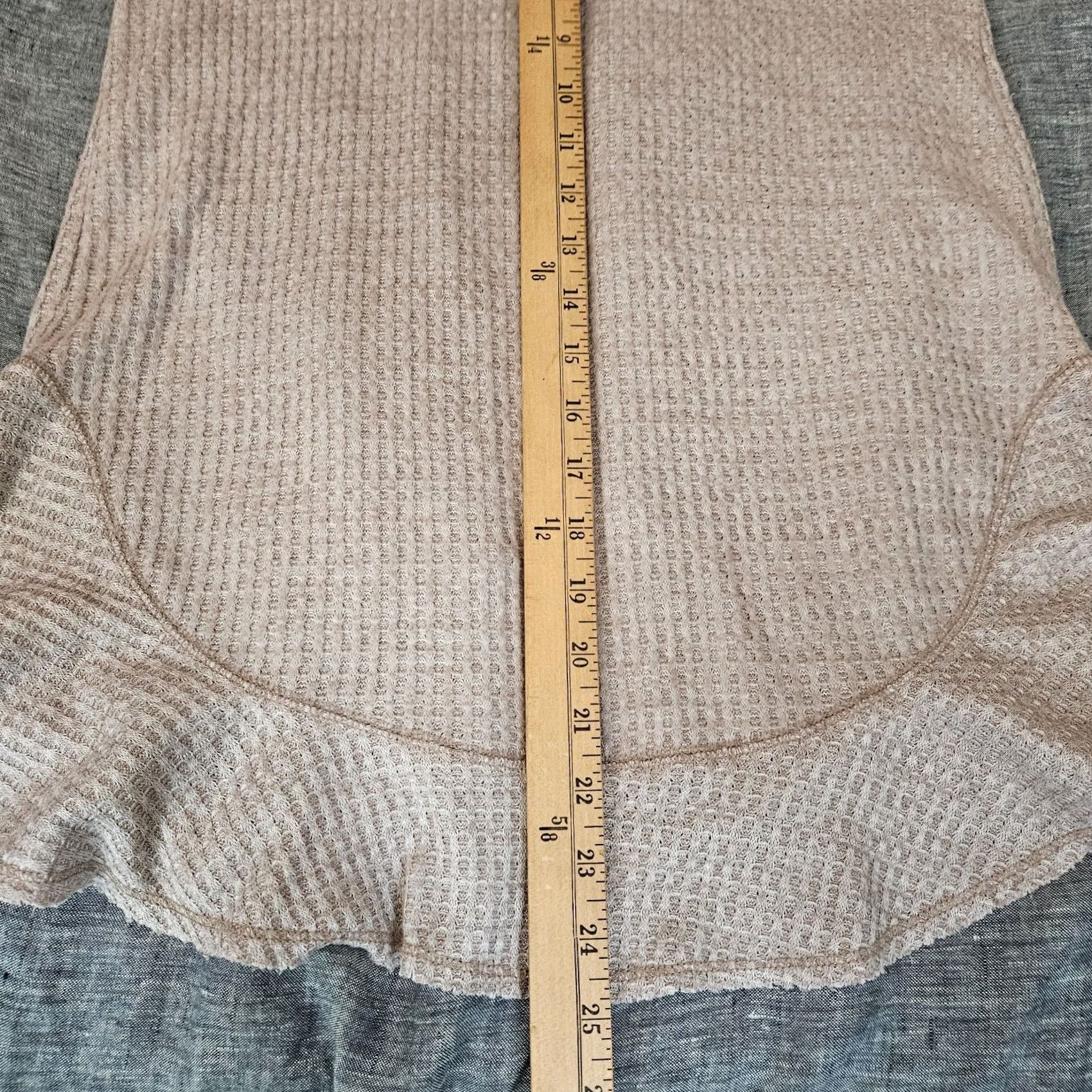 Anthropologie Anthropologie Saturday Sunday Women XS Waffle Knit Peplum Top Beige Size XS / US 0-2 / IT 36-38 - 7 Thumbnail