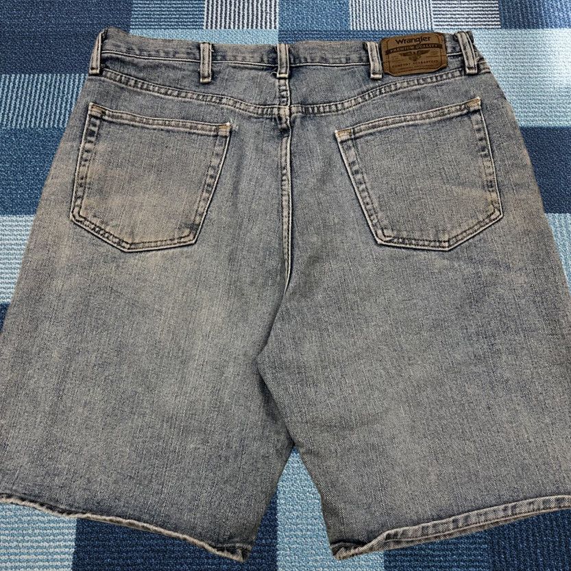 Wrangler VTG Wrangler Blue Denim 36 Jorts Bermuda Distressed 10" Inseam Relaxed Mens 90s Y2K Vintage Work Wear Jeans Shorts Size US 36 / EU 52 - 1 Thumbnail