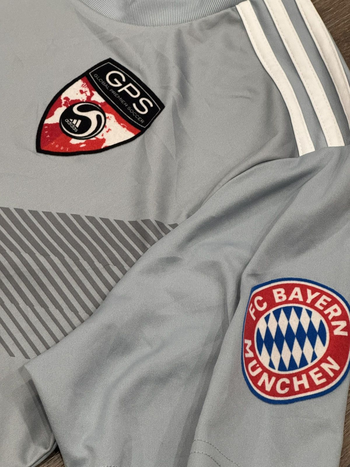 Adidas Adidas Global Premier Soccer FC Bayern Munchen Adidas #2 Size US M / EU 48-50 / 2 - 8 Thumbnail