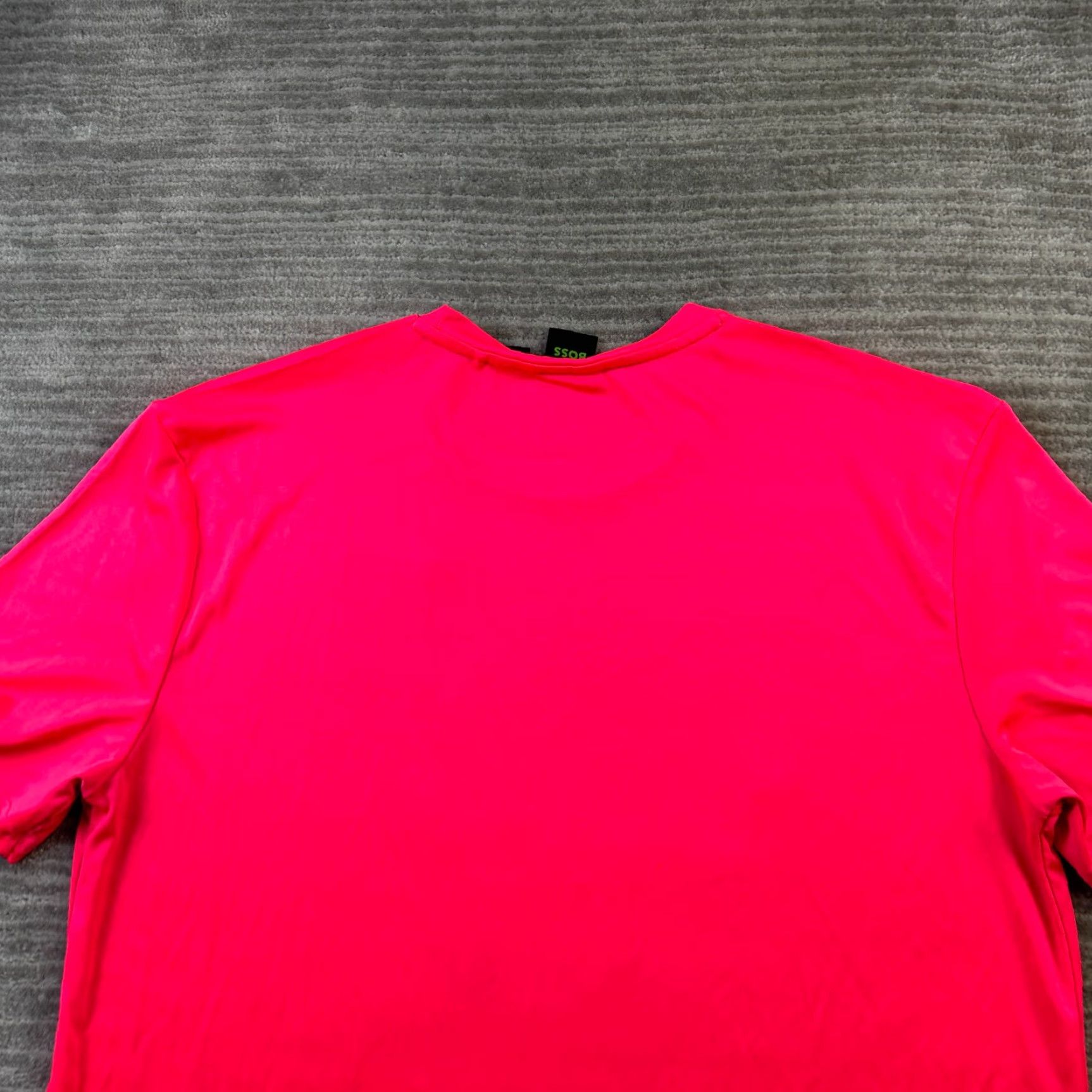 Hugo Boss **HUGO BOSS Pink Pullover Short Sleeve T-Shirt Mens XL** User: **HUGO BOSS Pink Pullover Short Sleeve T-Shirt Mens XL** Size US XL / EU 56 / 4 - 5 Thumbnail