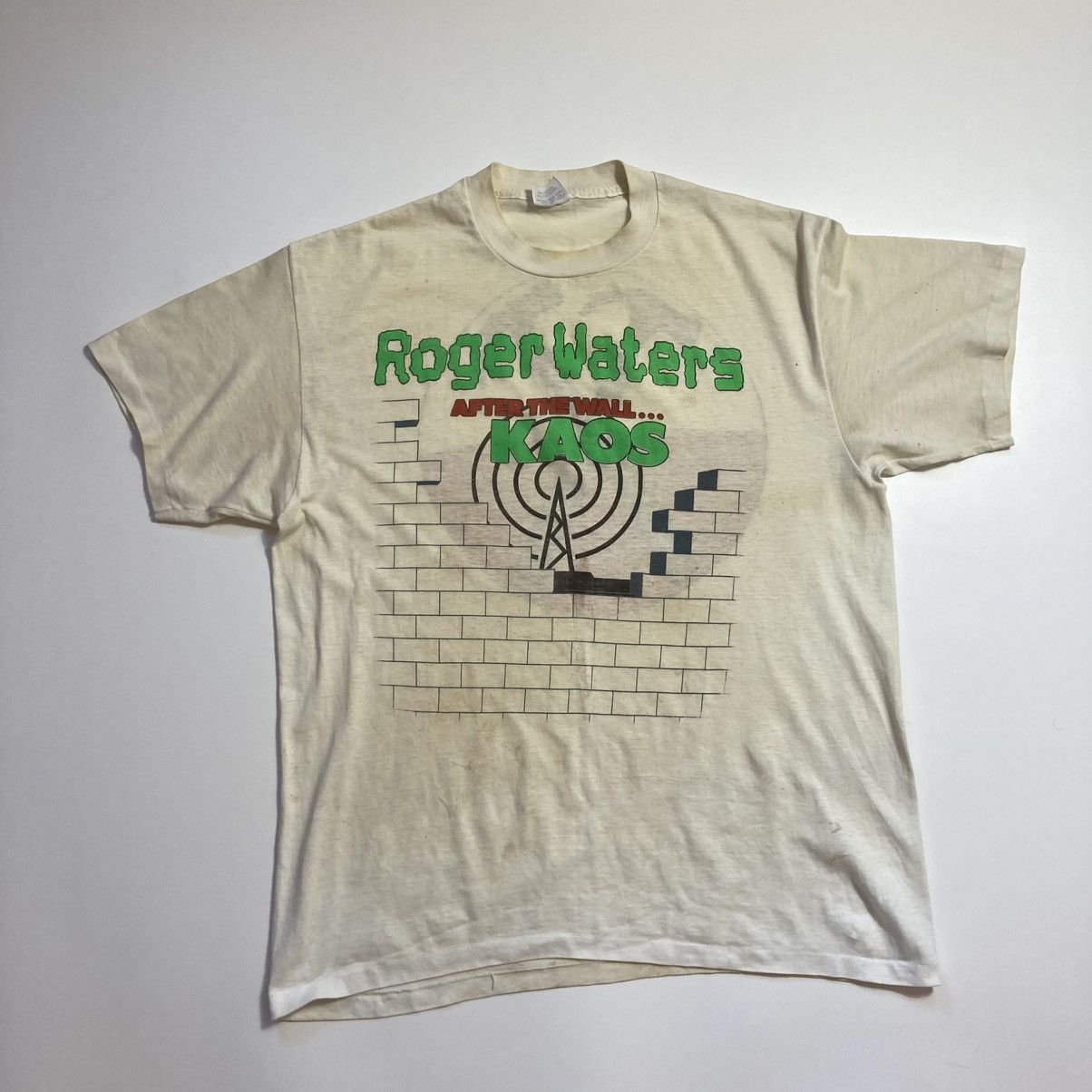 Band Tees 80s roger waters pink floyd kaos psychedelic rock band tee Size US XL / EU 56 / 4 - 1 Thumbnail