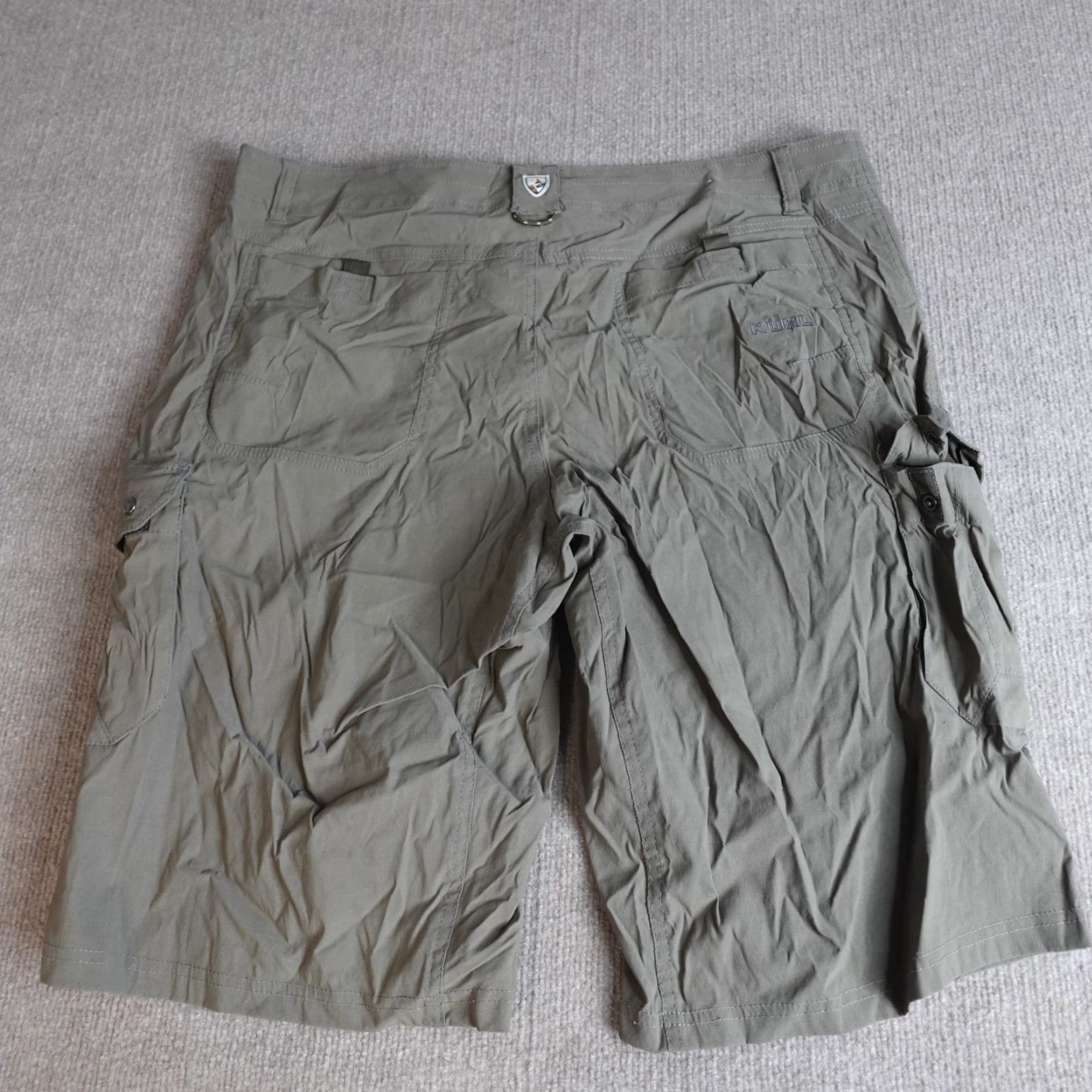 Vintage Kuhl Cargo Shorts 38 Gray Beige Snap Button 12" Inseam 11" Regular Men Casual Outdoor Pockets Size US 38 / EU 54 - 2 Thumbnail