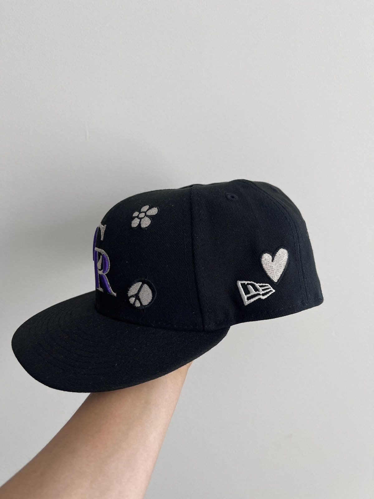 MLB Colorado Rockies New Era Sunlight Pop 59FIFTY Fitted Hat Size ONE SIZE - 3 Thumbnail