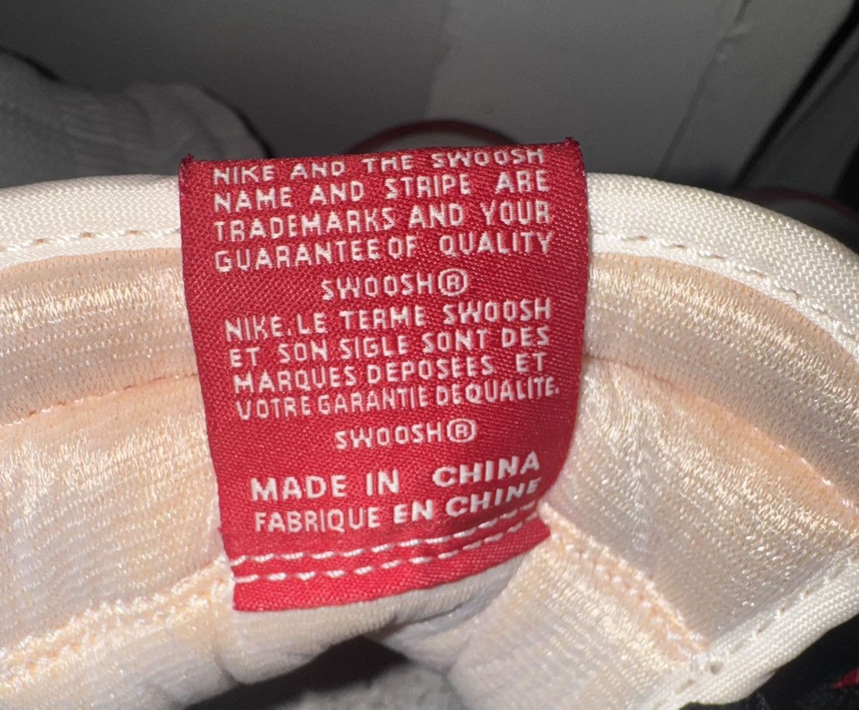 Nike Air Jordan 1 Retro High OG 'Chicago Lost & Found' Sample Size US 12 / EU 45 - 15 Thumbnail