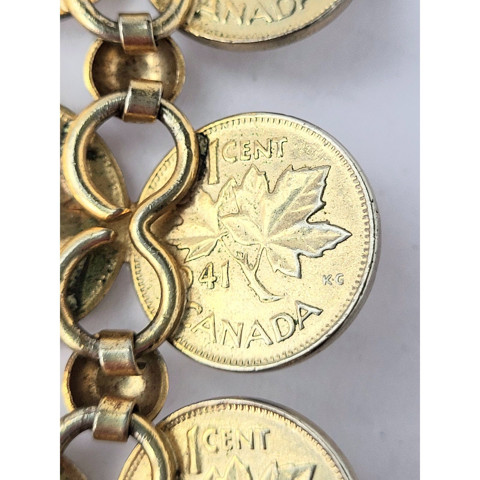 Other Canada Coin Charm Bracelet Vintage 1940s Gold Funky Chic Size ONE SIZE - 6 Thumbnail