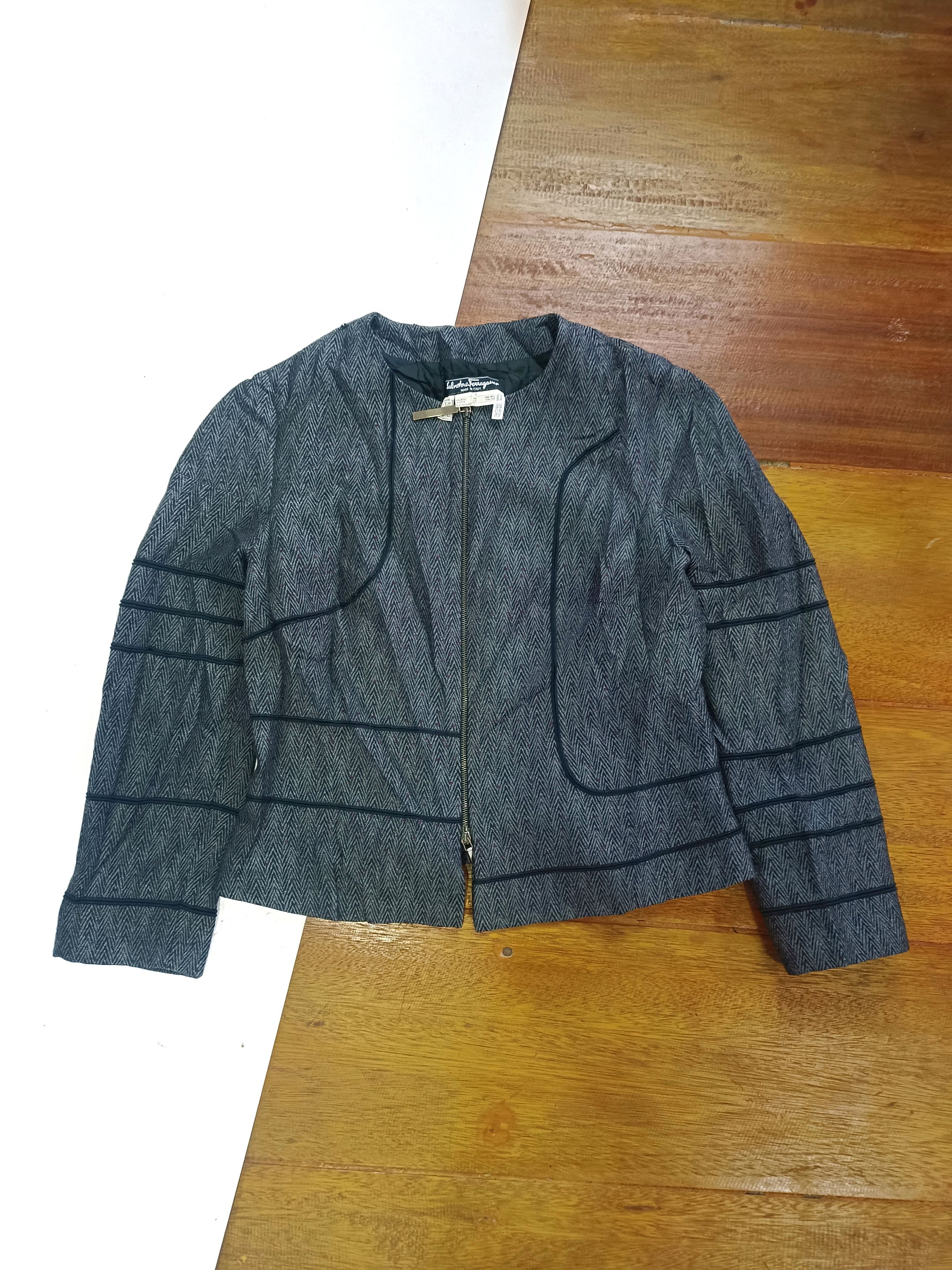 Salvatore Ferragamo Blazer Salvatore Ferragamo Size M / US 6-8 / IT 42-44 - 1 Thumbnail